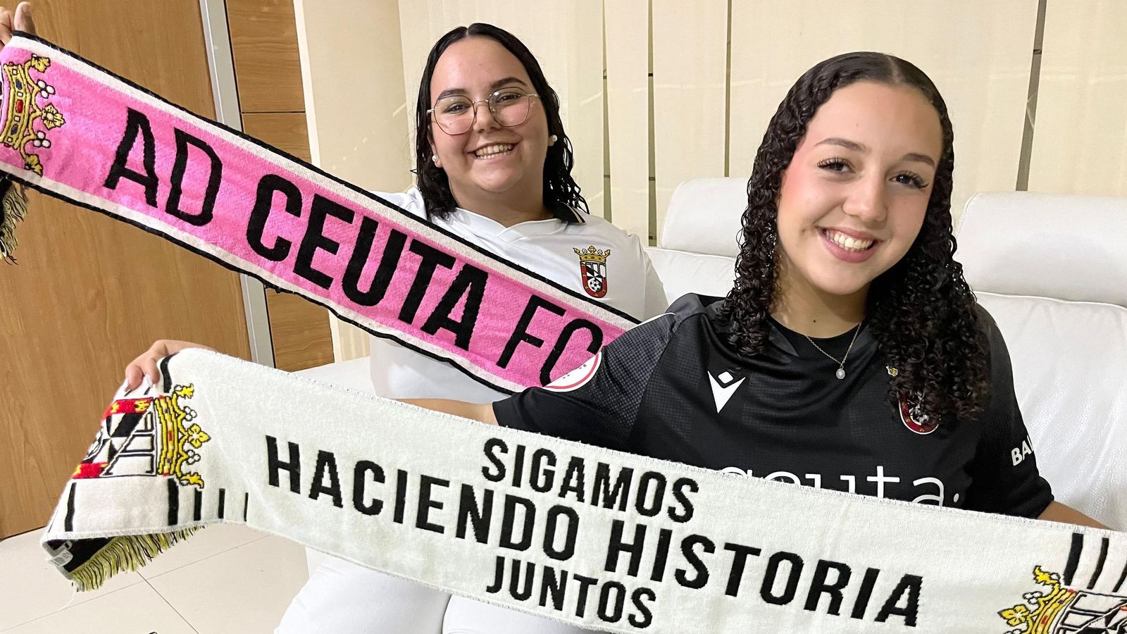 Maira y Candela, dos corazones jóvenes que laten al ritmo  de la AD Ceuta