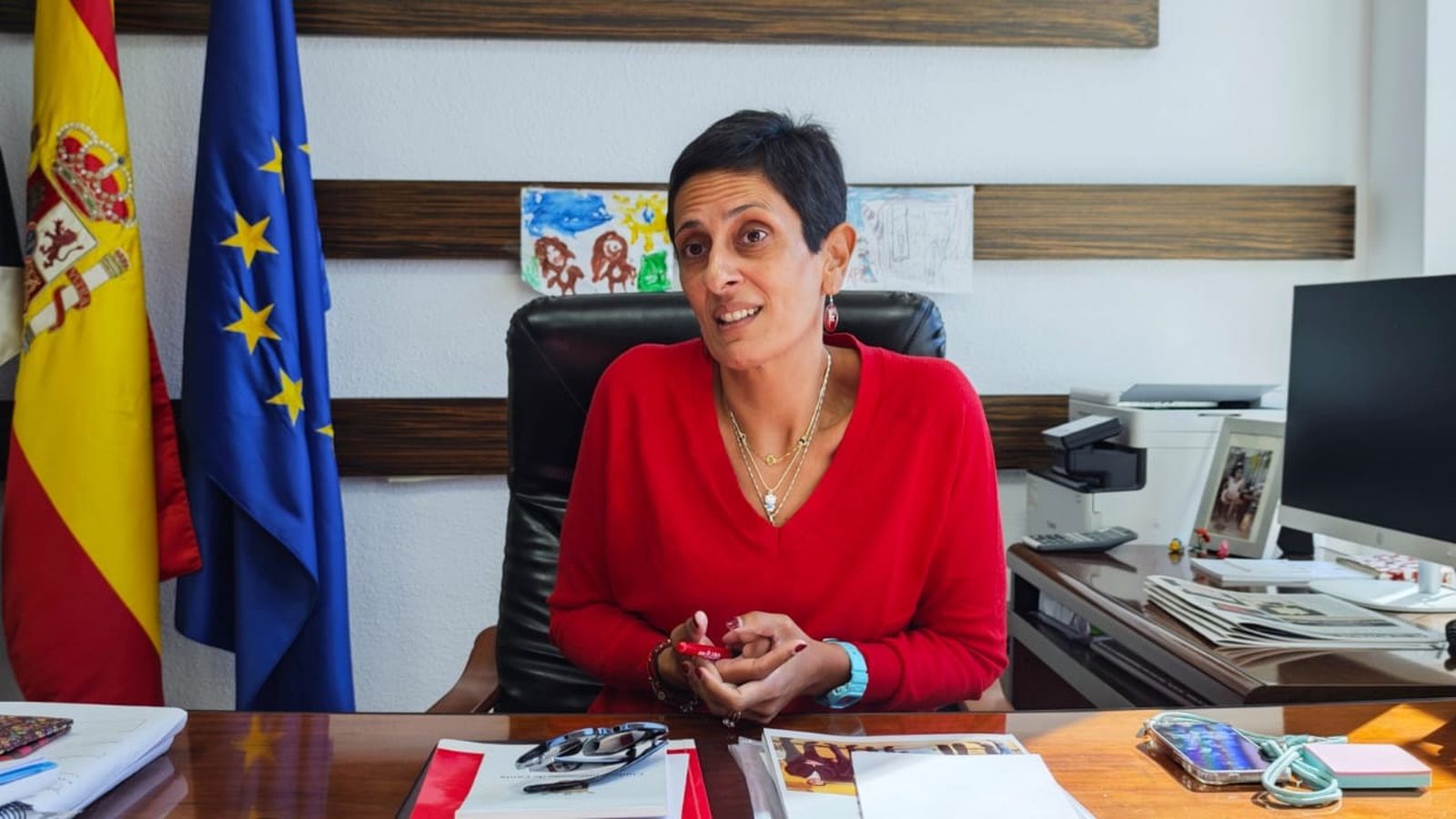 La consejera de Hacienda, Transición Económica y Transformación Digital, Kissy Chandiramani, anima a las jóvenes ceutíes a romper el techo de cristal.