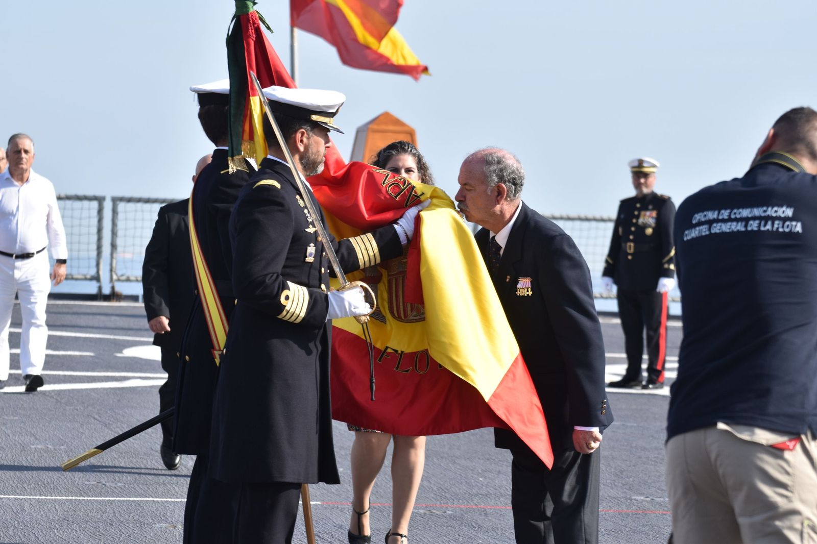 Emotiva jura de bandera a bordo del 'Castilla'