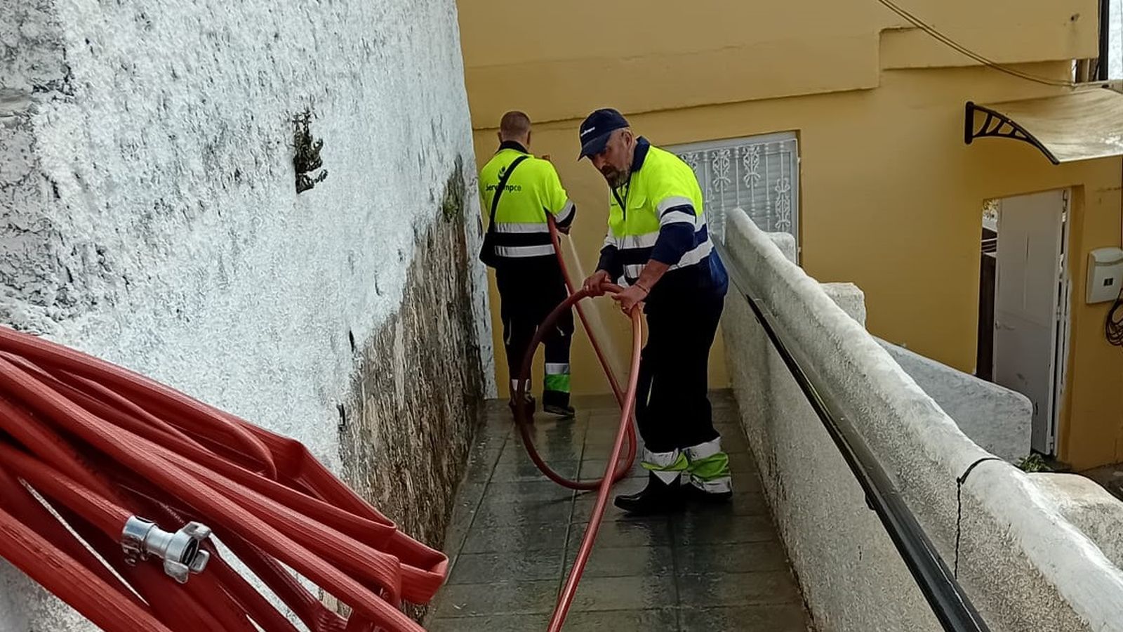 Los trabajos de limpieza permanecerán durante toda esta semana en el distrito 2