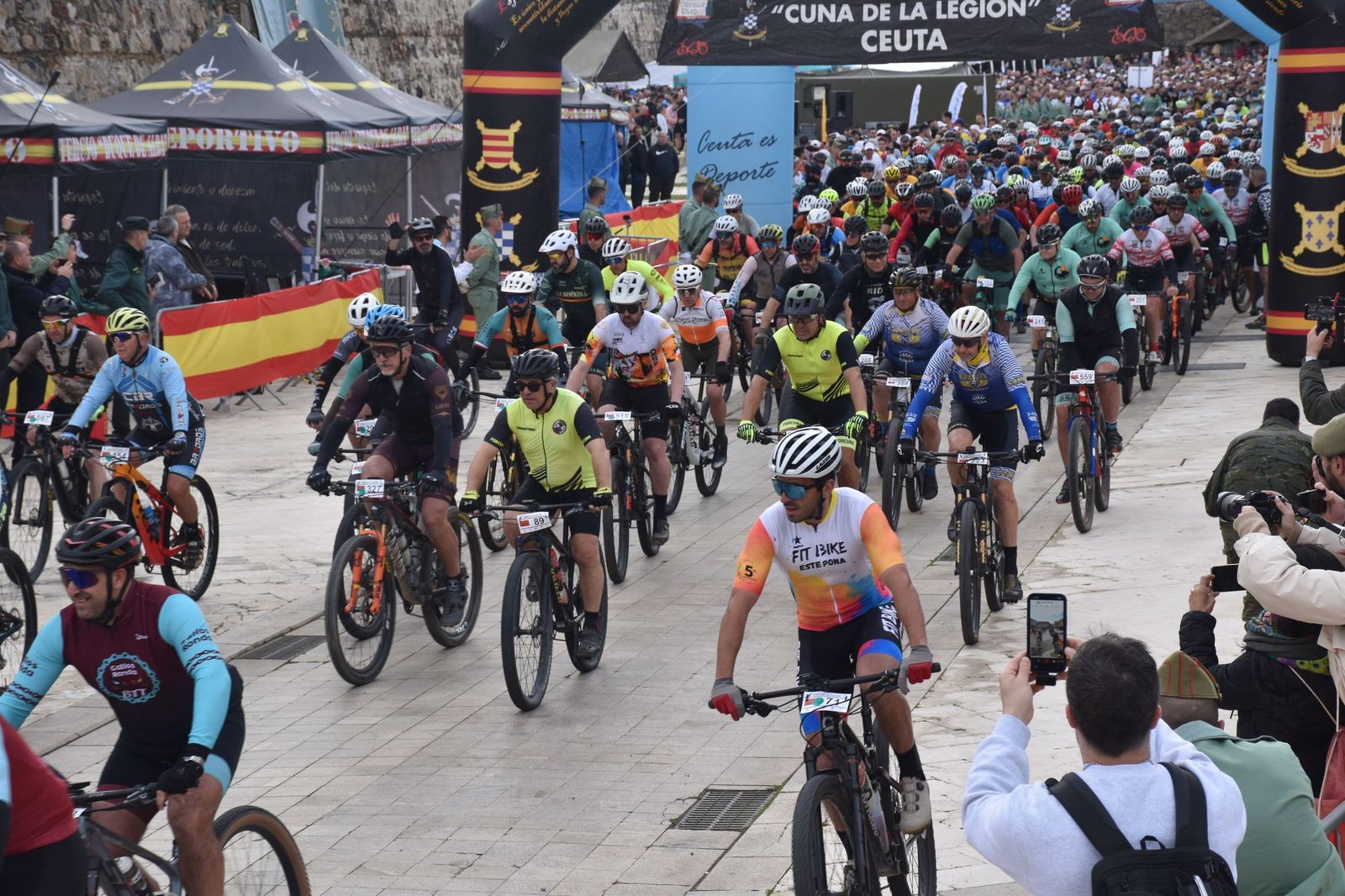 FOTOGALERÍA | Miles de corredores toman la salida en la X Cuna de la Legión: mira las imágenes