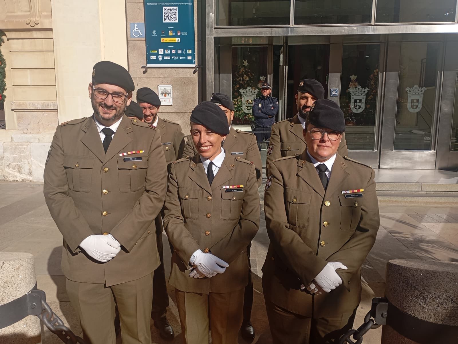 Así ha sido la imposición de la Medalla de Plata de la Ciudad a Caballería