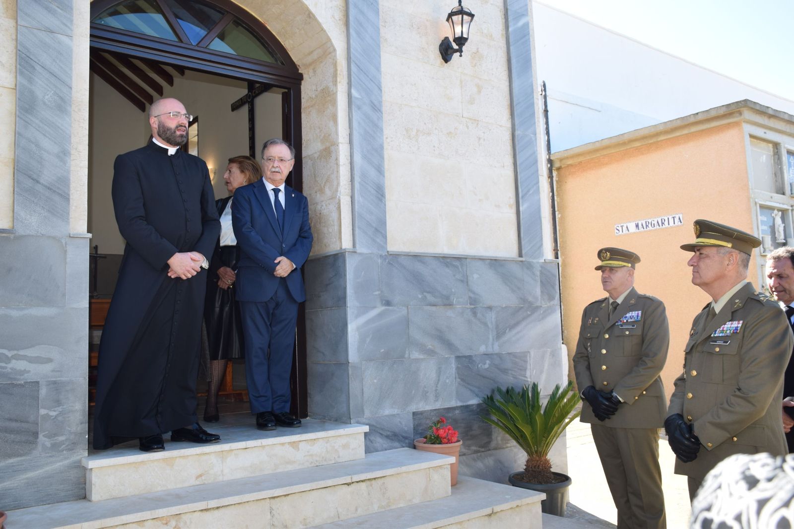 Un recuerdo institucional en el Día de Difuntos para quienes faltan