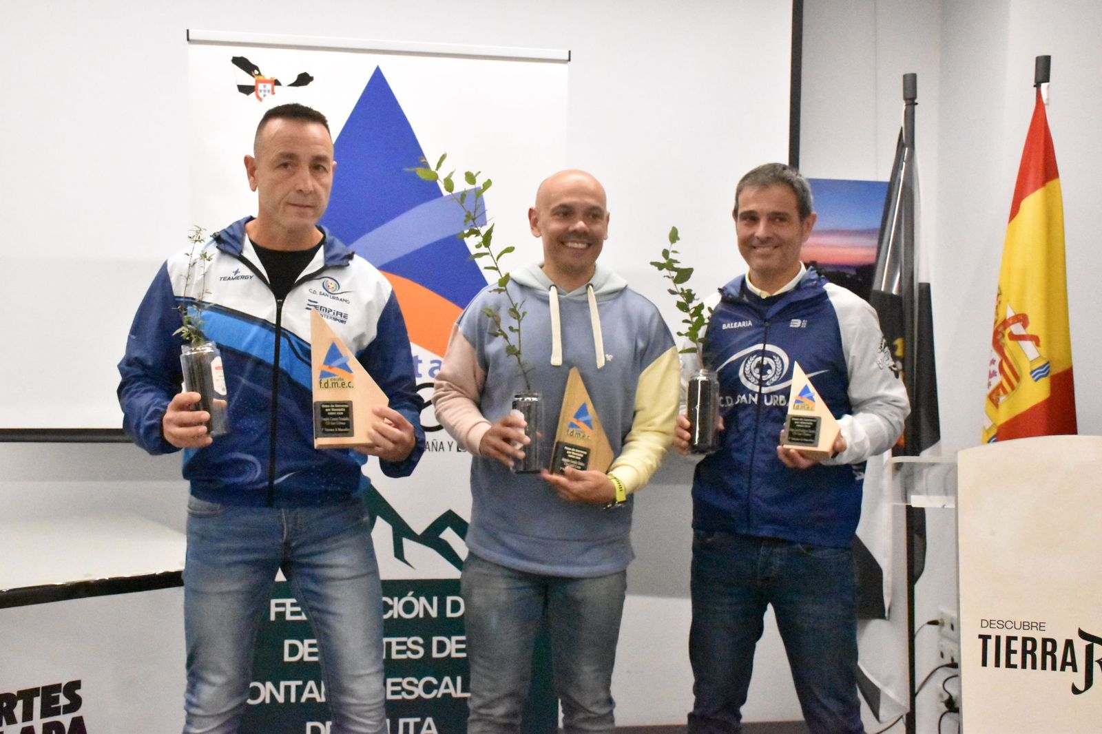 La FDMEC cierra la temporada con un homenaje y un acuerdo histórico con la Legión