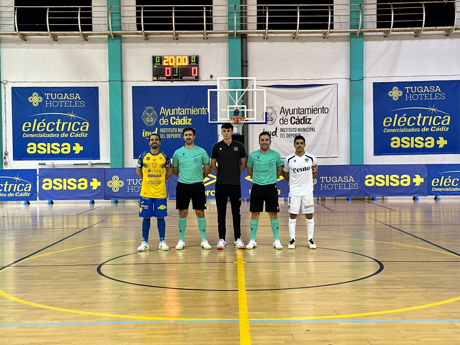 Momentos previos al partido en Cádiz