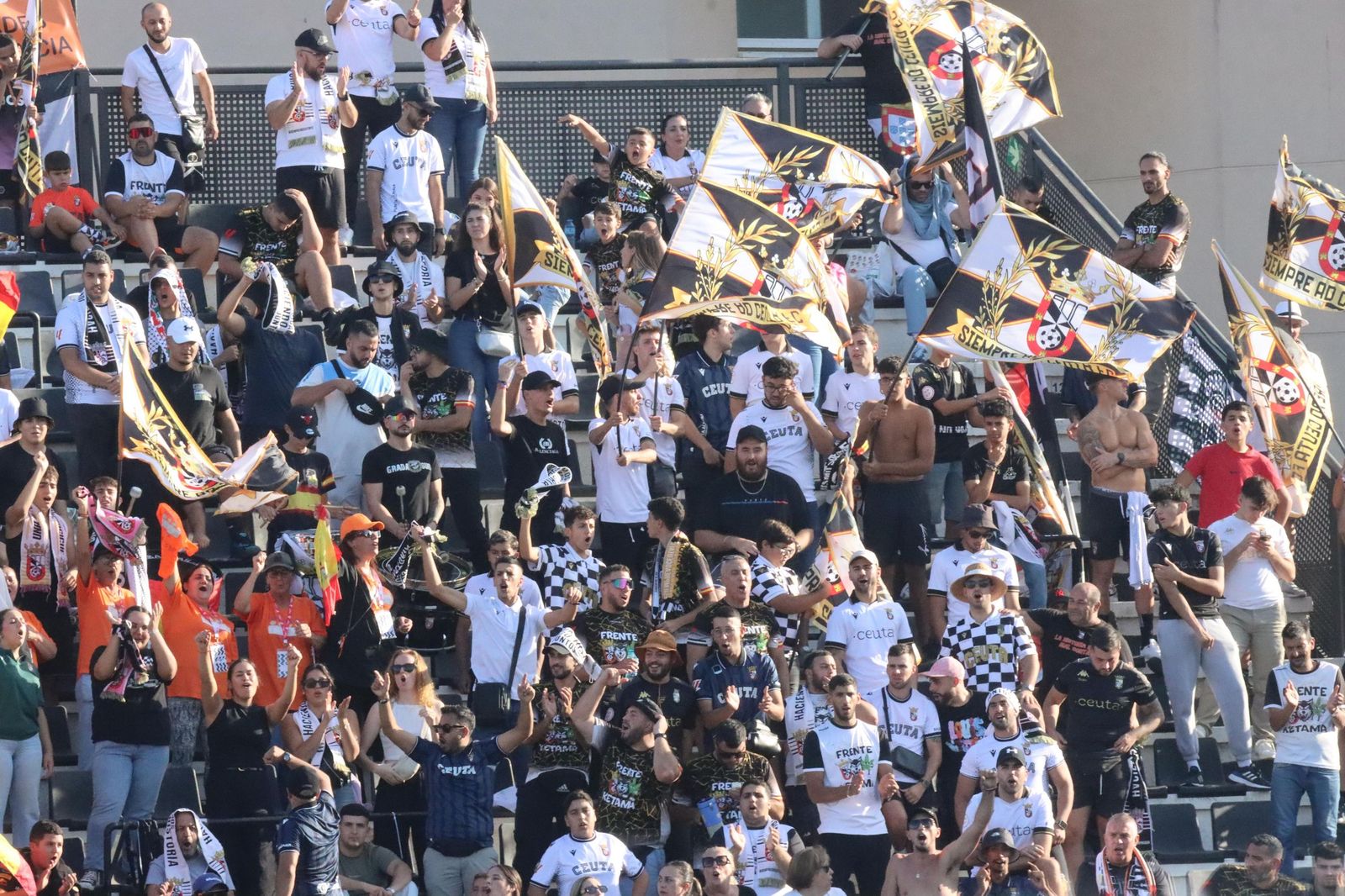 Aficionados de la AD Ceuta