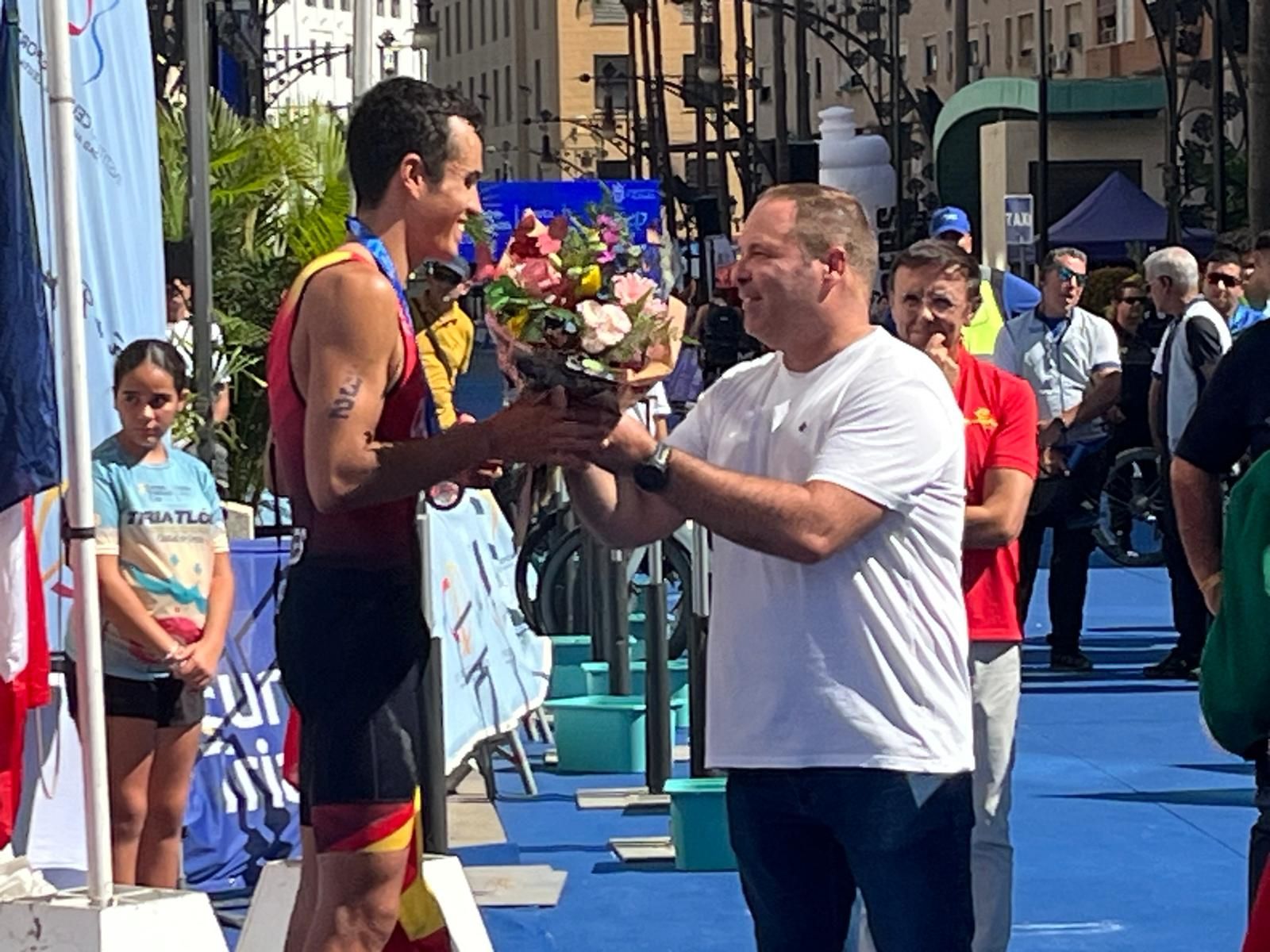 Suenan los himnos de España y Francia en la 'Copa de Europa' de Triatlón