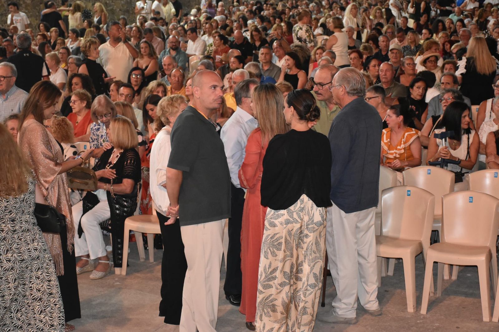 Miguel Poveda llena de poderío las Murallas en la noche más flamenca del año