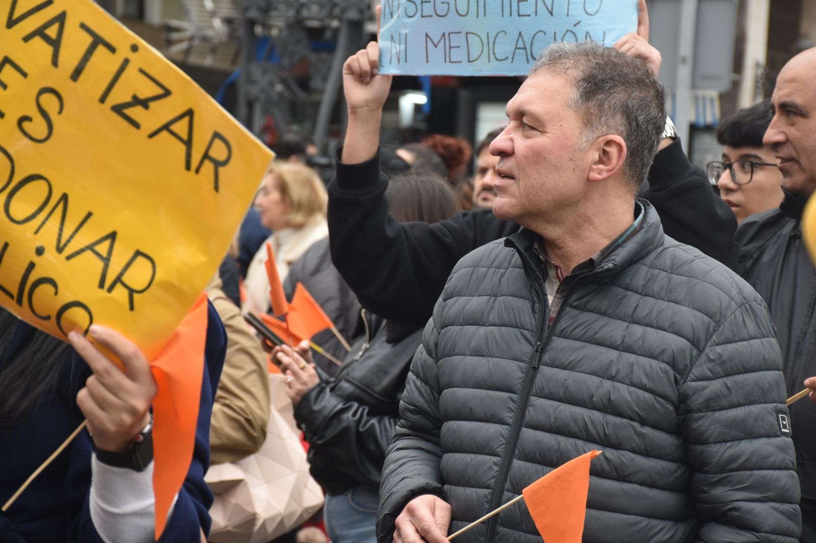 El presidente del Sindicato Médico, Enrique Roviralta, durante la manifestación por una sanidad de calidad celebrada el pasado miércoles