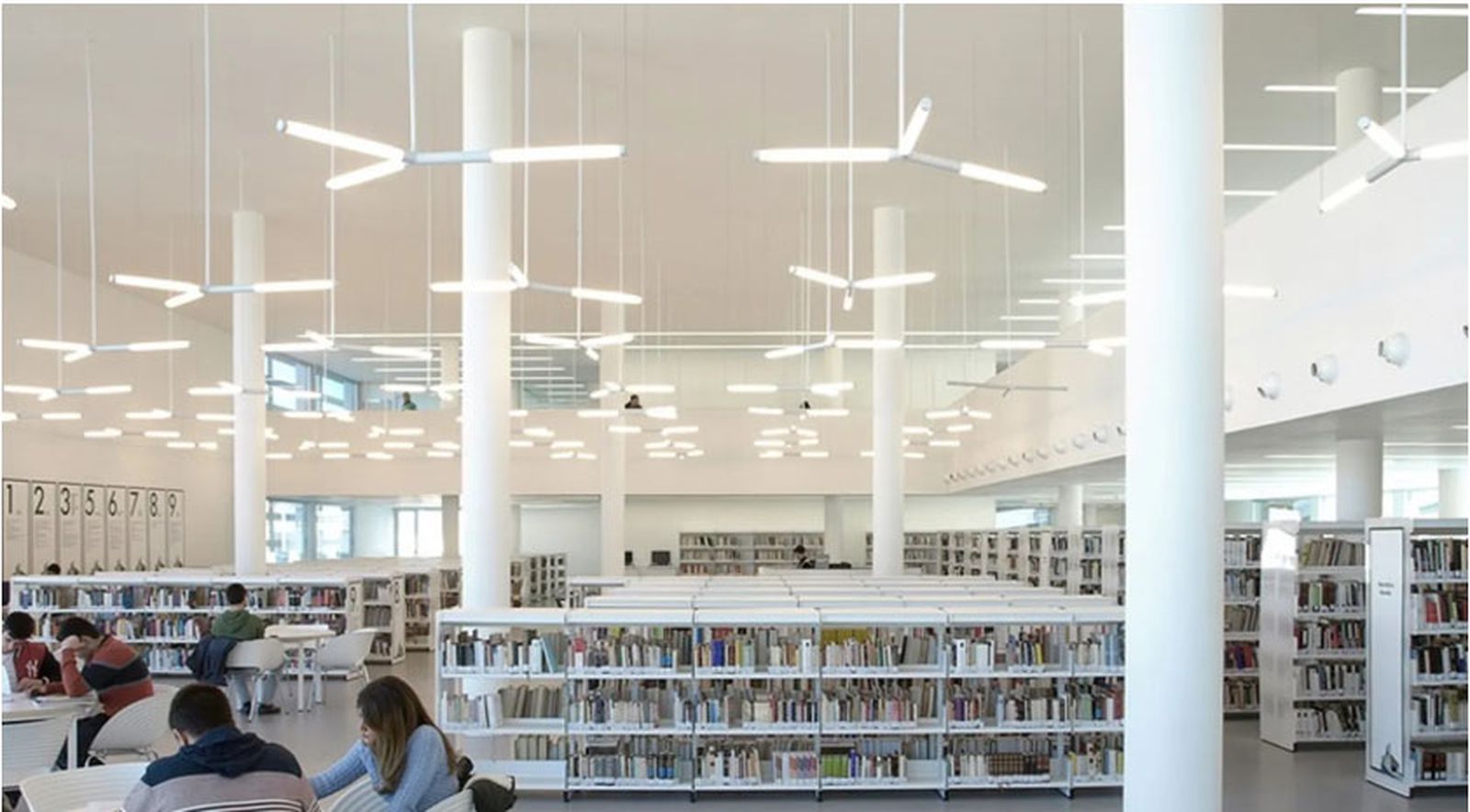Biblioteca pública "Adolfo Suárez"