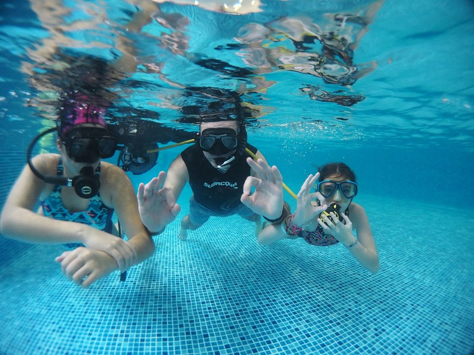 3718_buceo