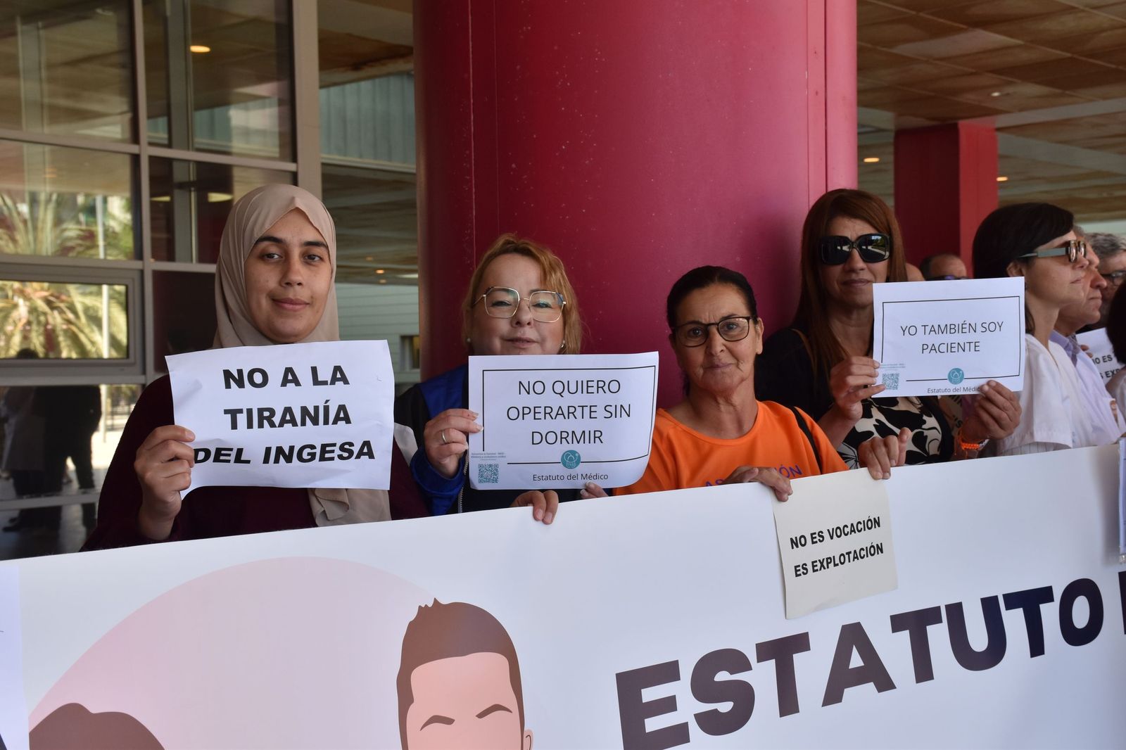 Concentración de médicos del HUCE