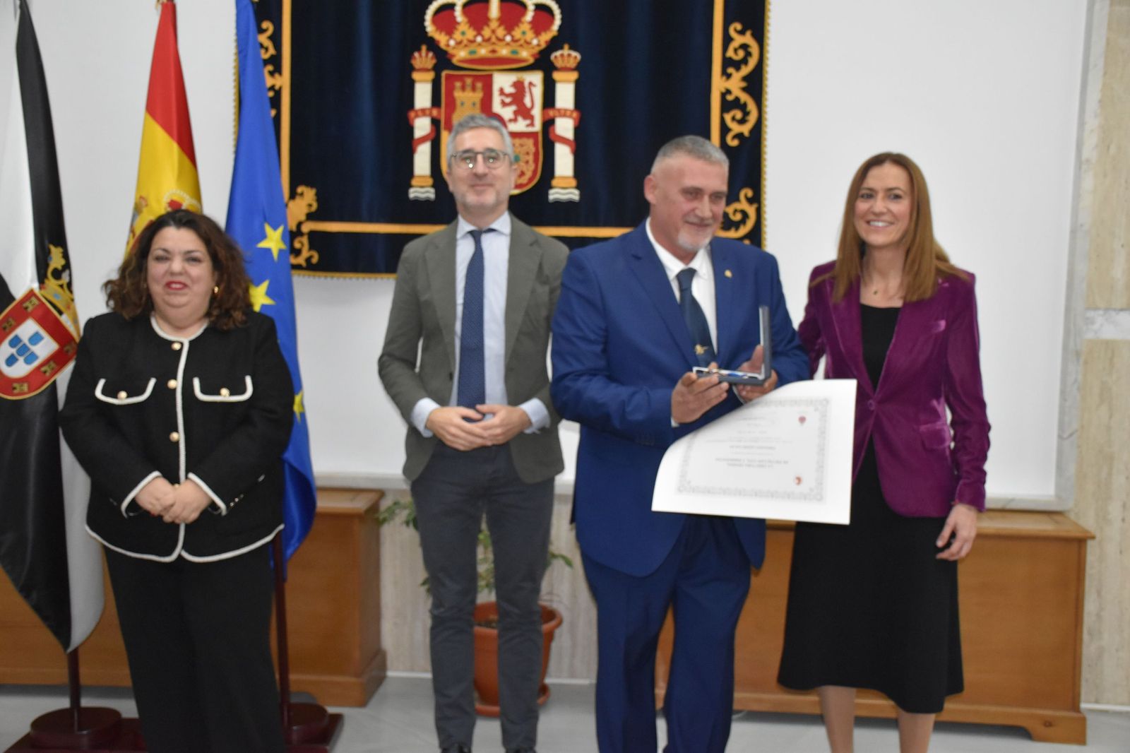 Protección Civil rreconoce el éxito de la OPE con la entrega de sus Medallas