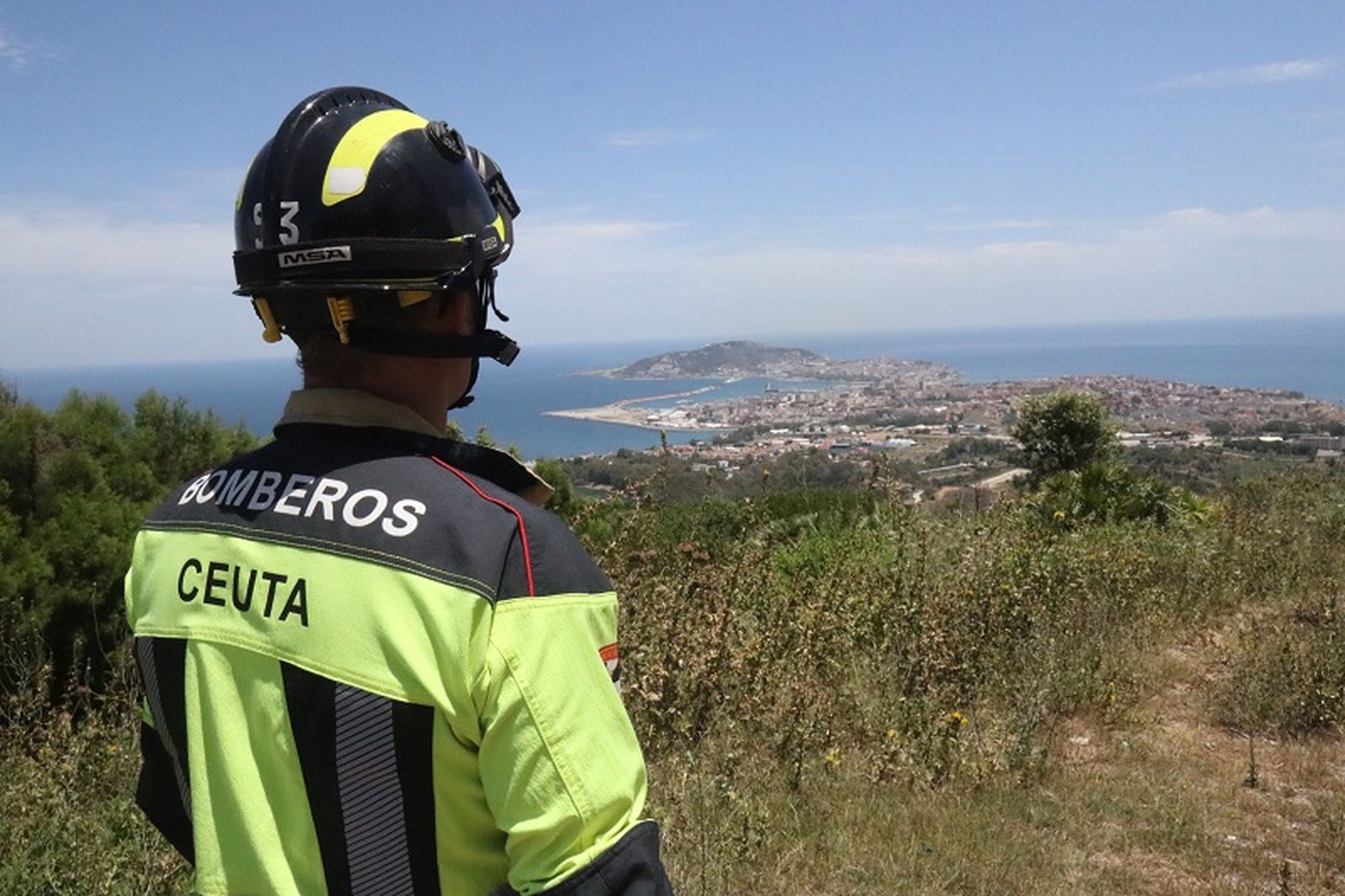 Un bombero, en el Mirador de Isabel II