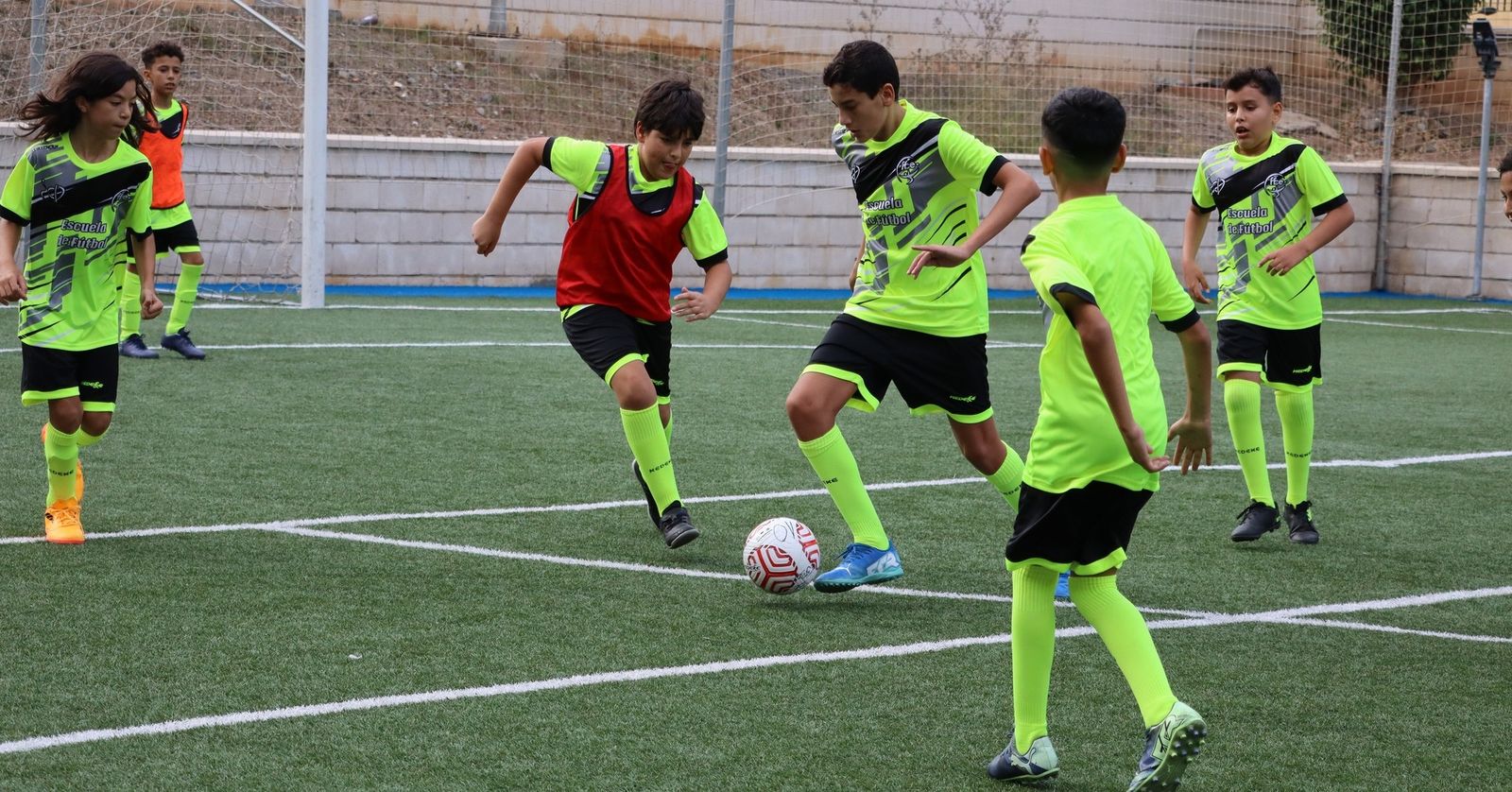 Arranca la escuela de fútbol del Príncipe de la RFFCE