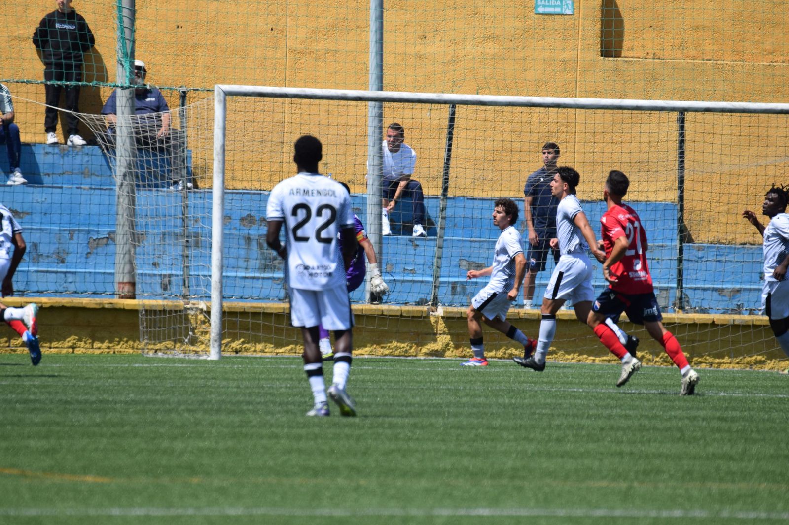Partido AD Ceuta B-Dos Hermanas