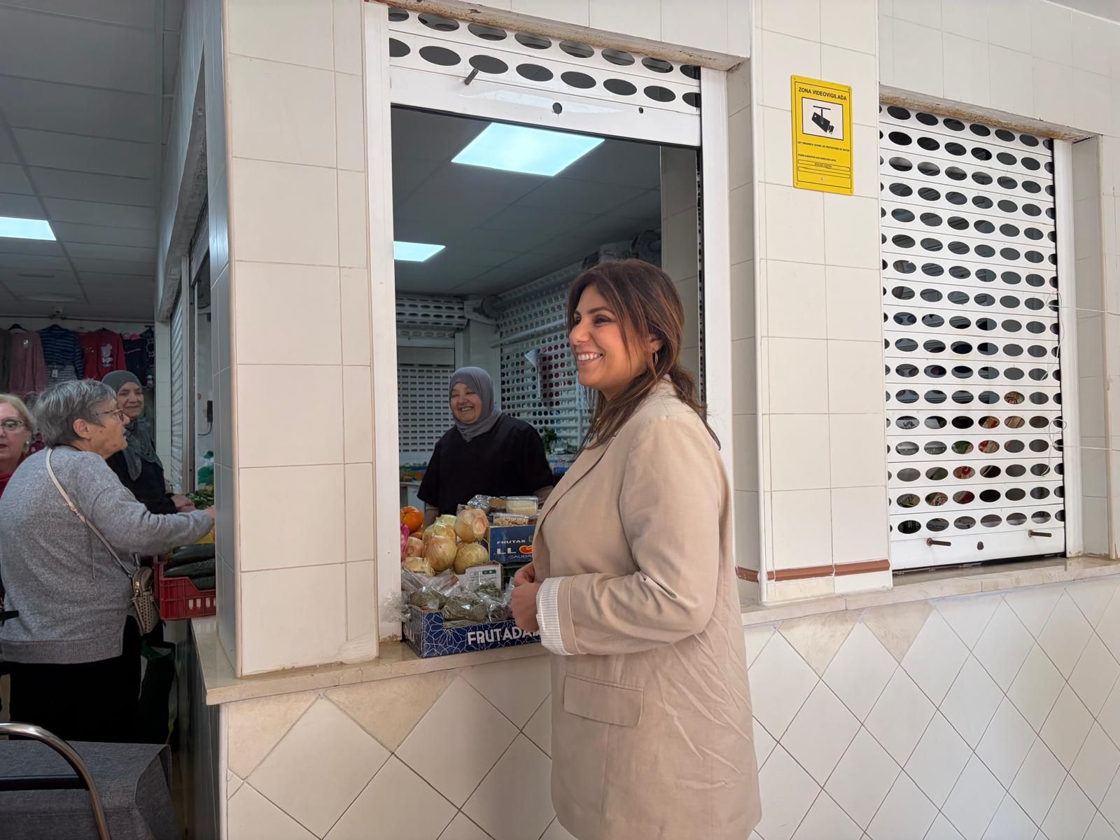 La exposición de fotos del proyecto Altaweia lleva “luz”, “orgullo” y “arte” al Mercado de Hadú