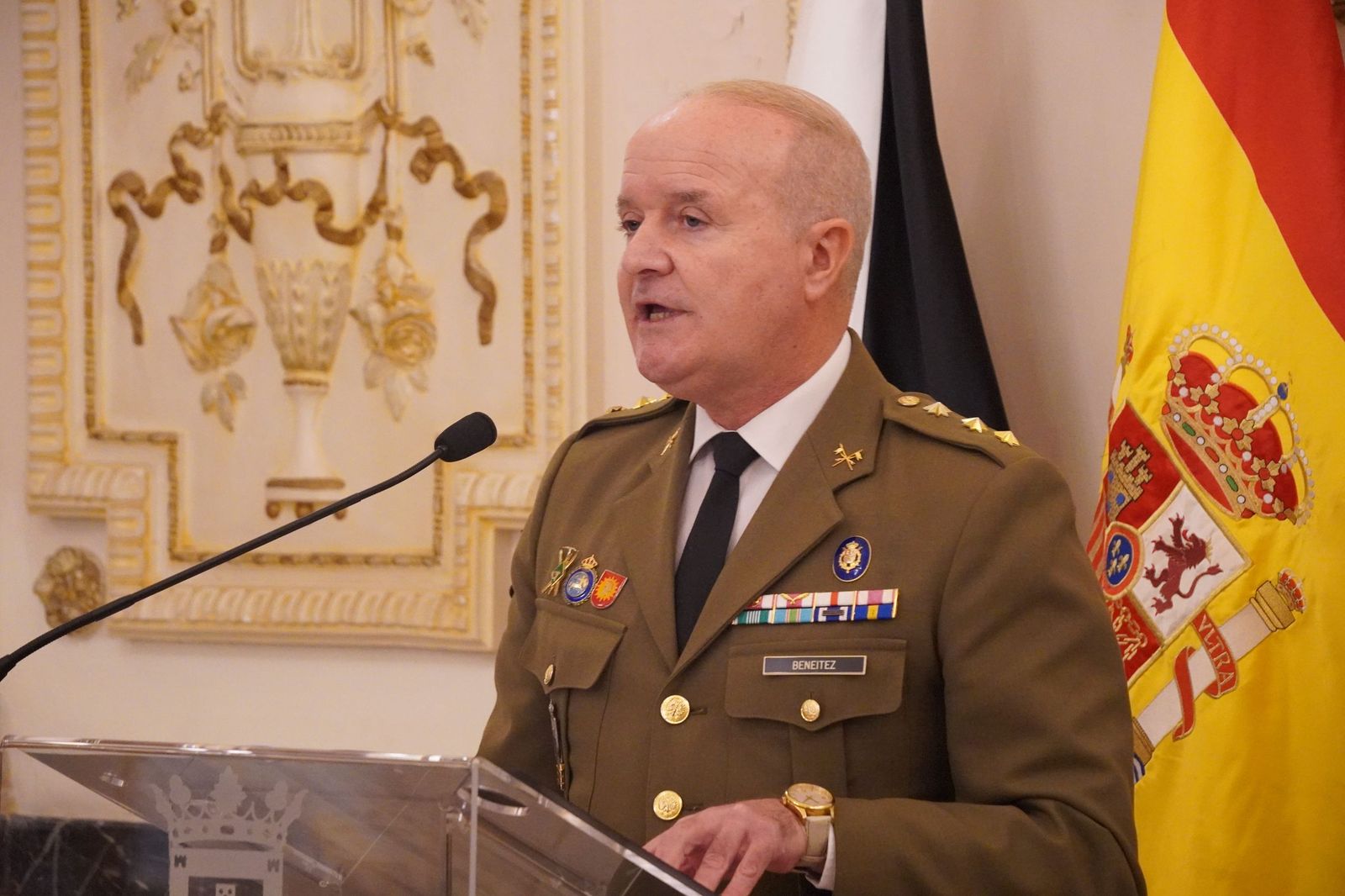 Así ha sido la imposición de la Medalla de Plata de la Ciudad a Caballería