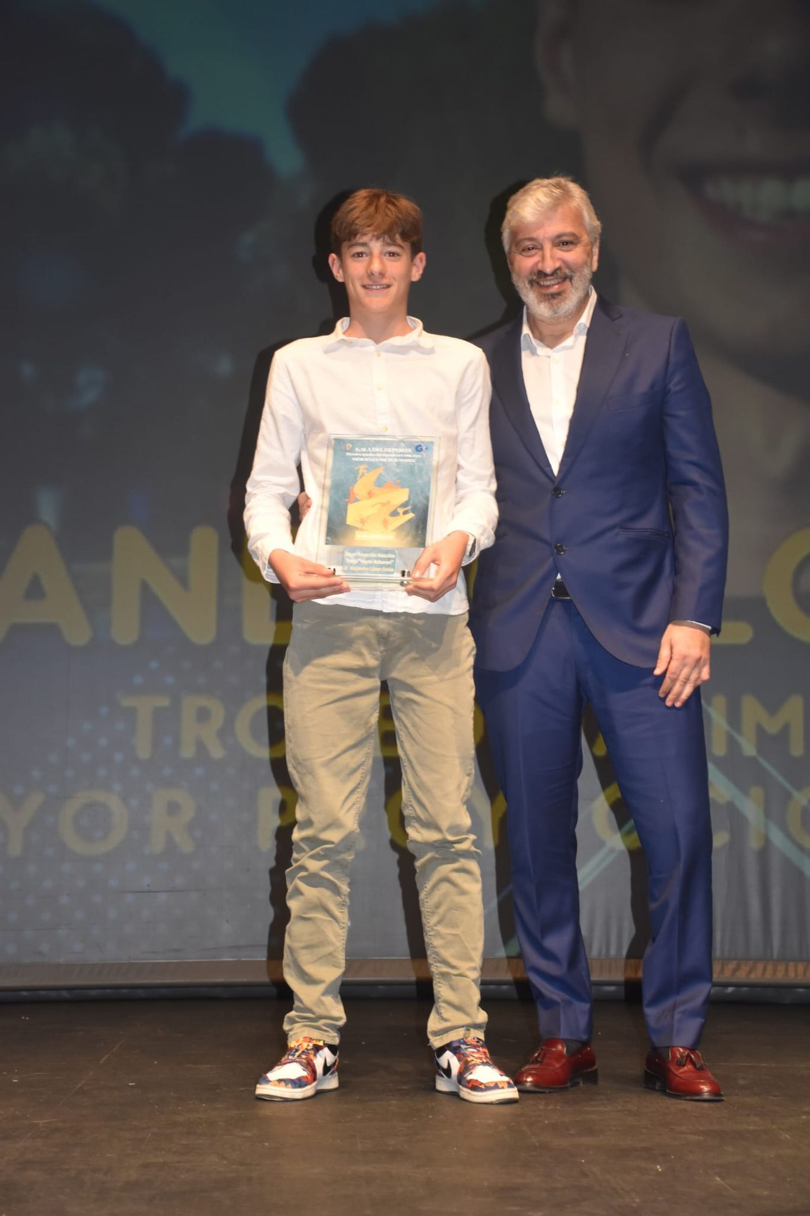 Ceuta ensalza el talento, esfuerzo y futuro de sus “héroes entre dos mares”