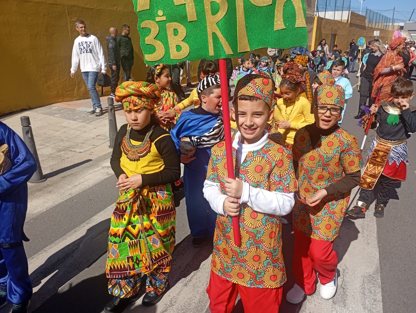 La 'vuelta al mundo' carnavalera del 'Ortega y Gasset