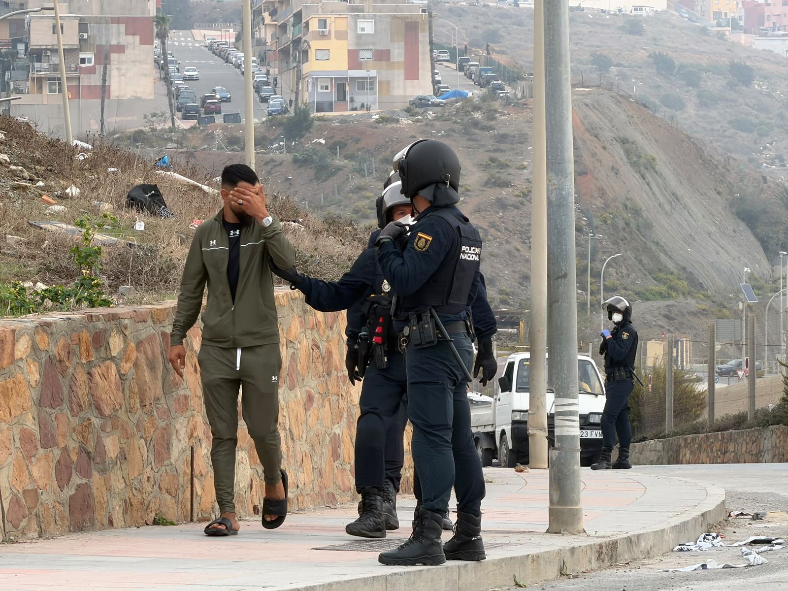El Gobierno deniega 704 solicitudes de asilo de migrantes llegados a Ceuta