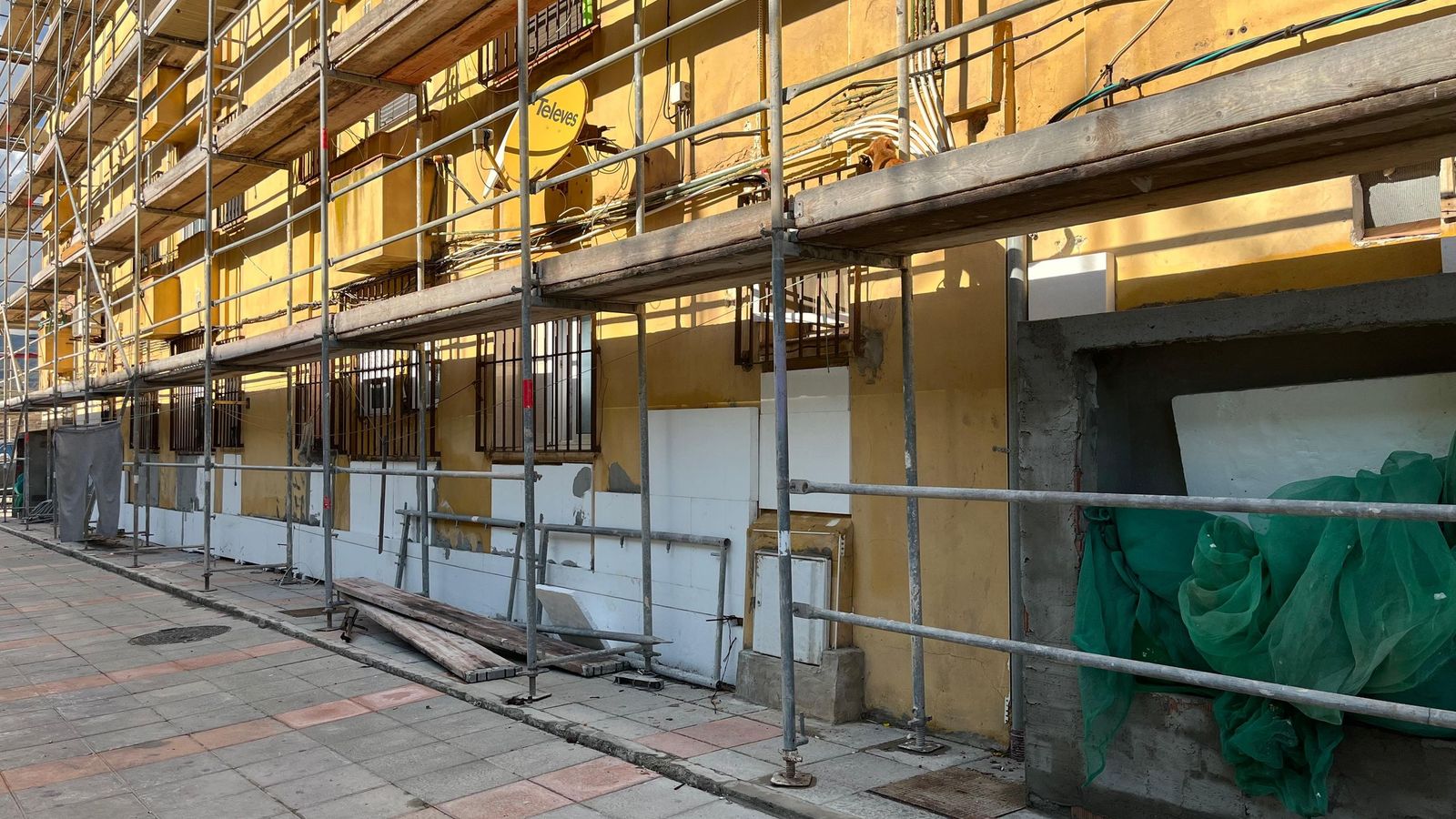 Obras de rehabilitación de las viviendas de la barriada del Príncipe Felipe.