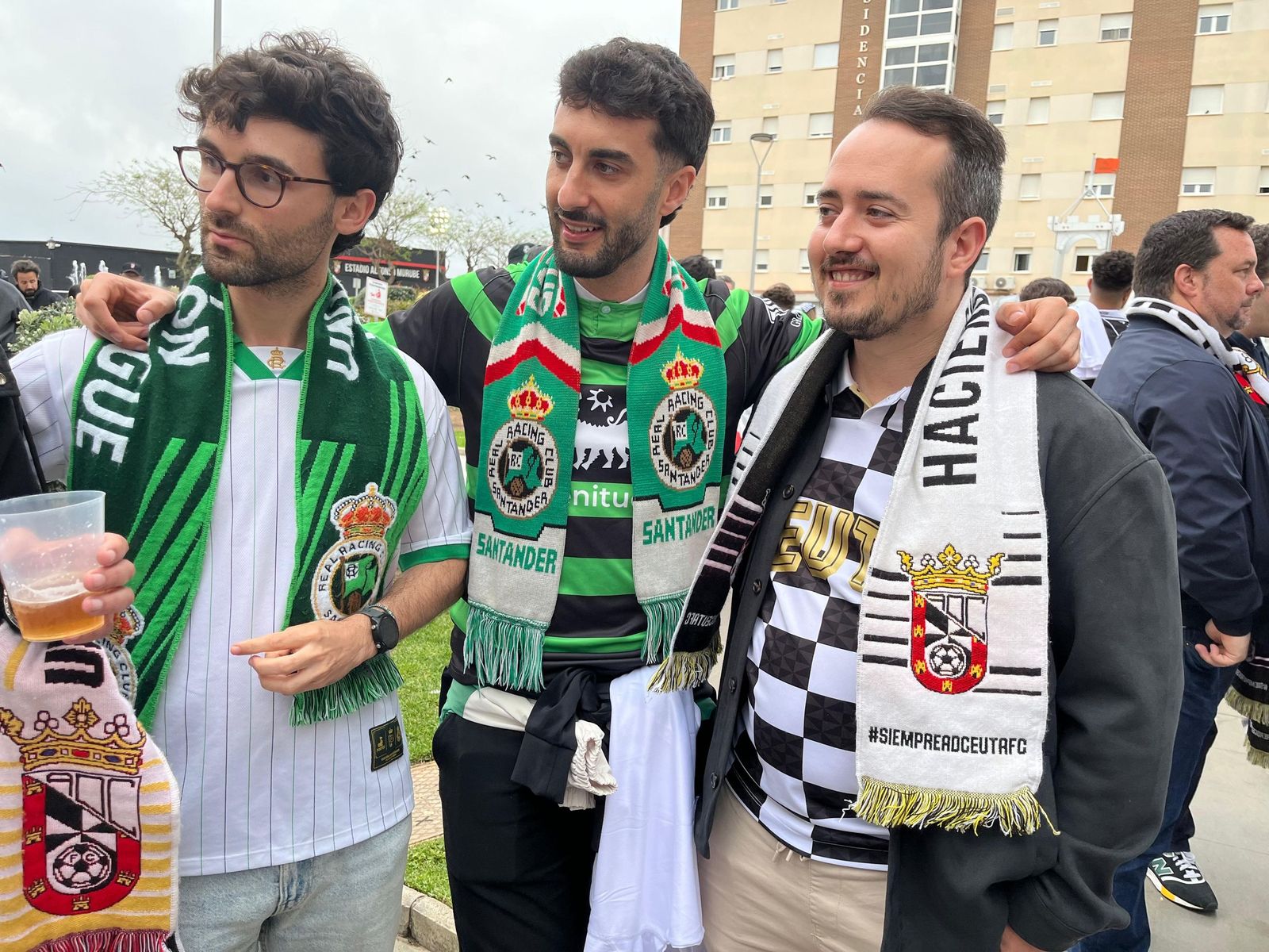 Aficionados antes del partido entre el Ceuta y el Racing