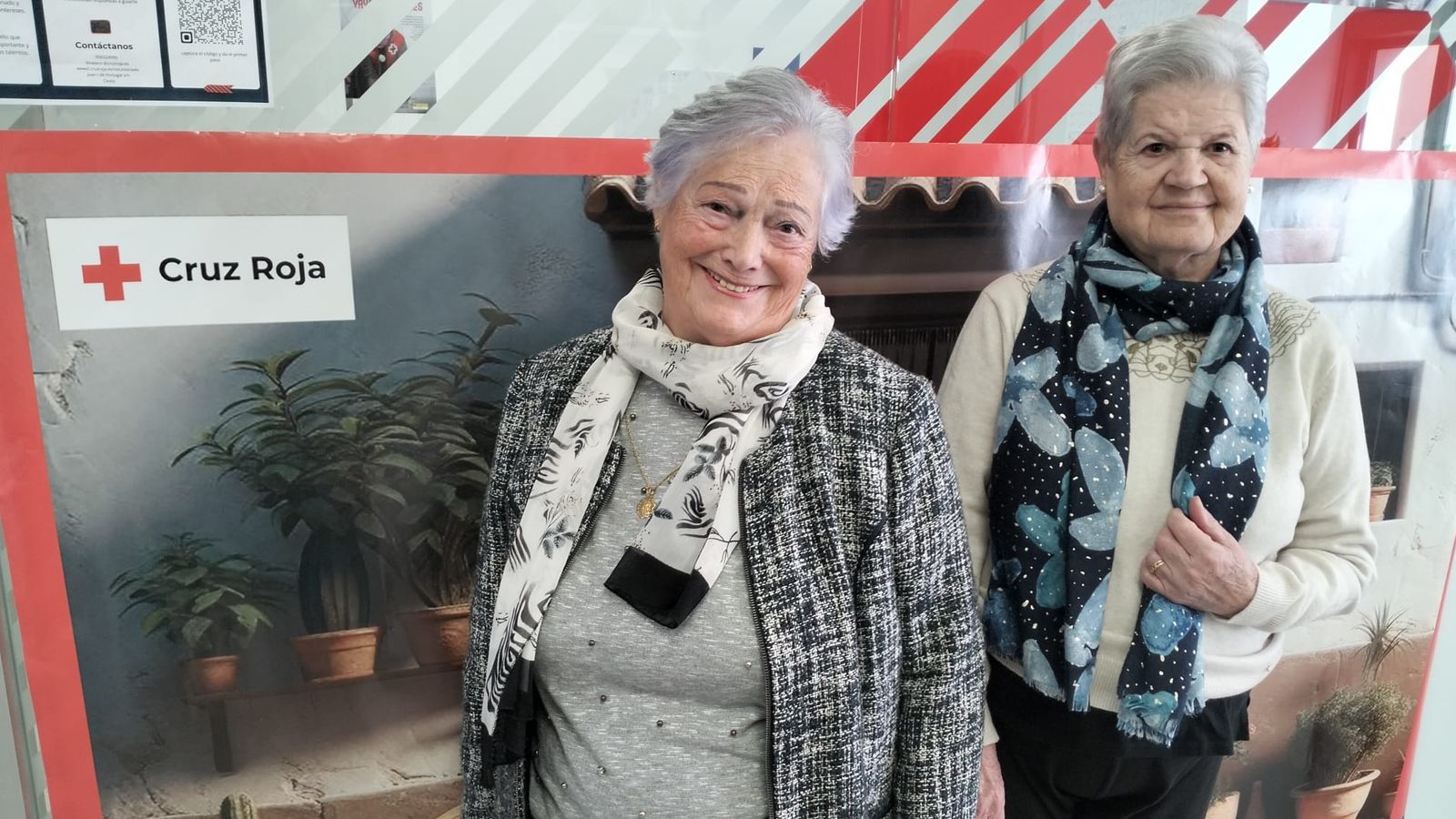 María García y Beatriz Bueno, en las dependencias de la Asamblea Local de Cruz Roja