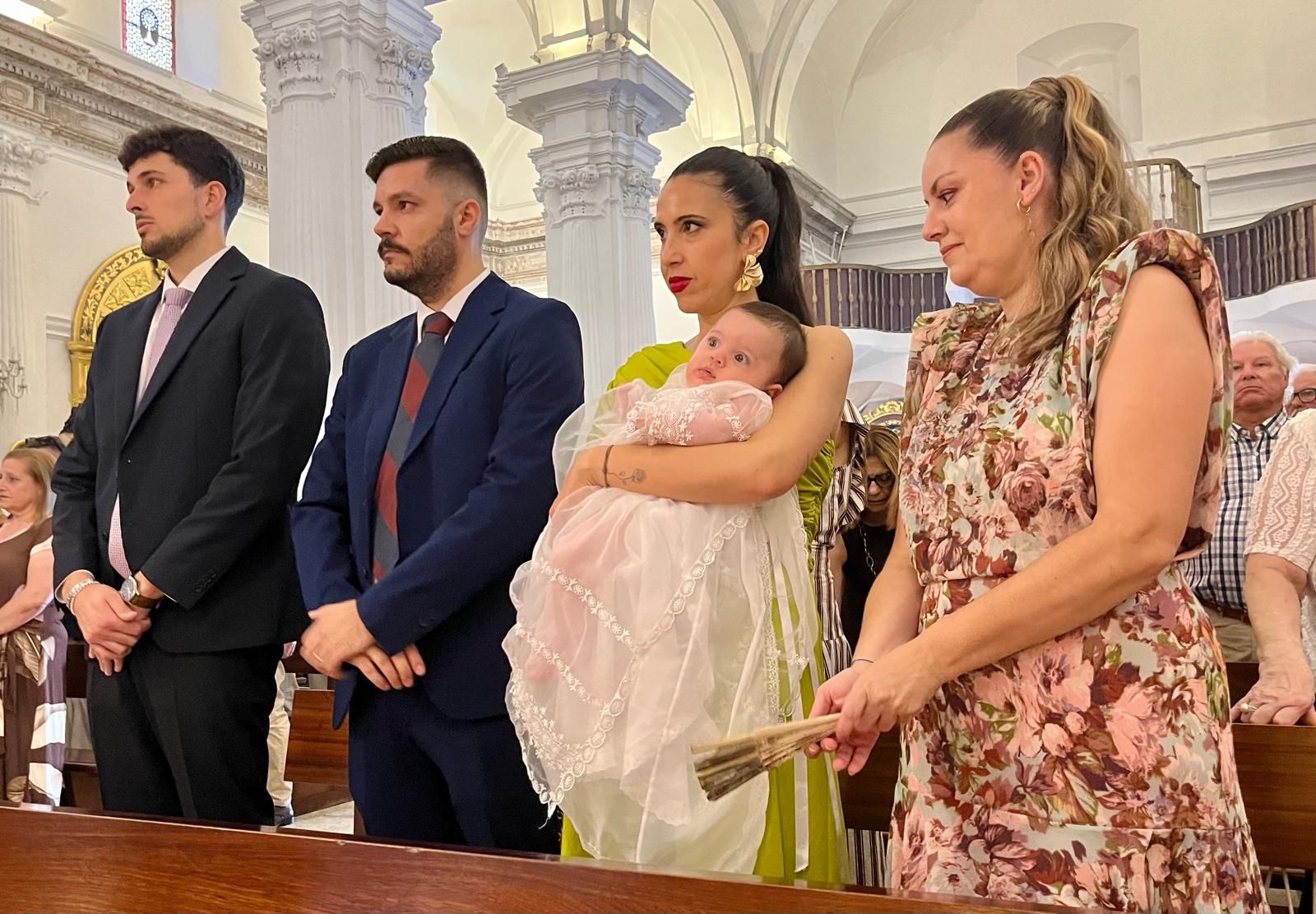 Gabriela, Manuel y Jimena reciben el Sacramento del Bautismo en el Santuario