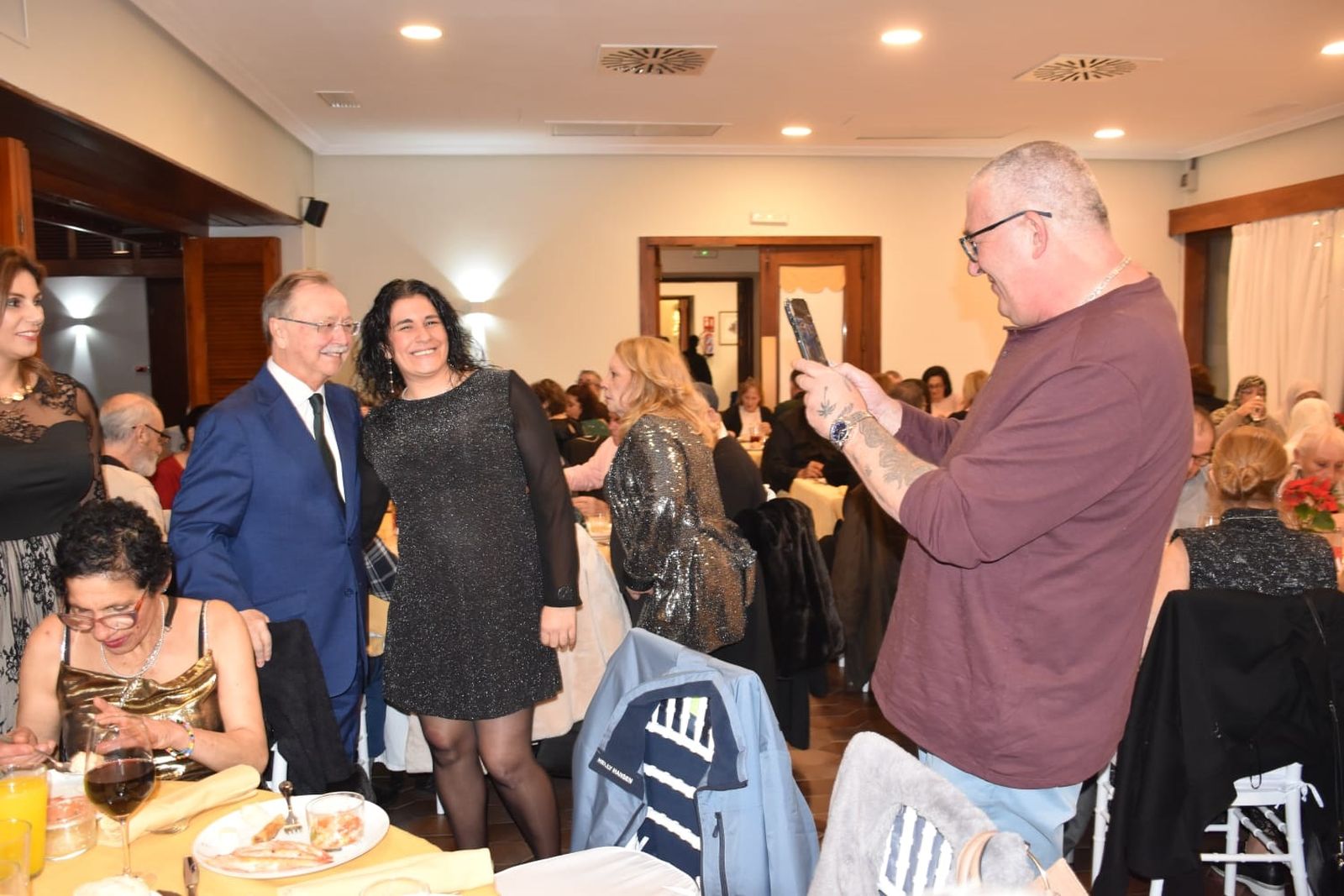 Luces, villancicos y sonrisas para nuestros mayores