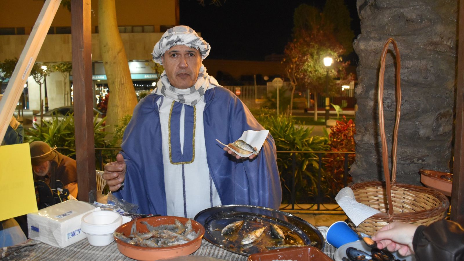 La plaza de África se transforma en Belén en una tarde mágica en pleno corazón de Ceuta