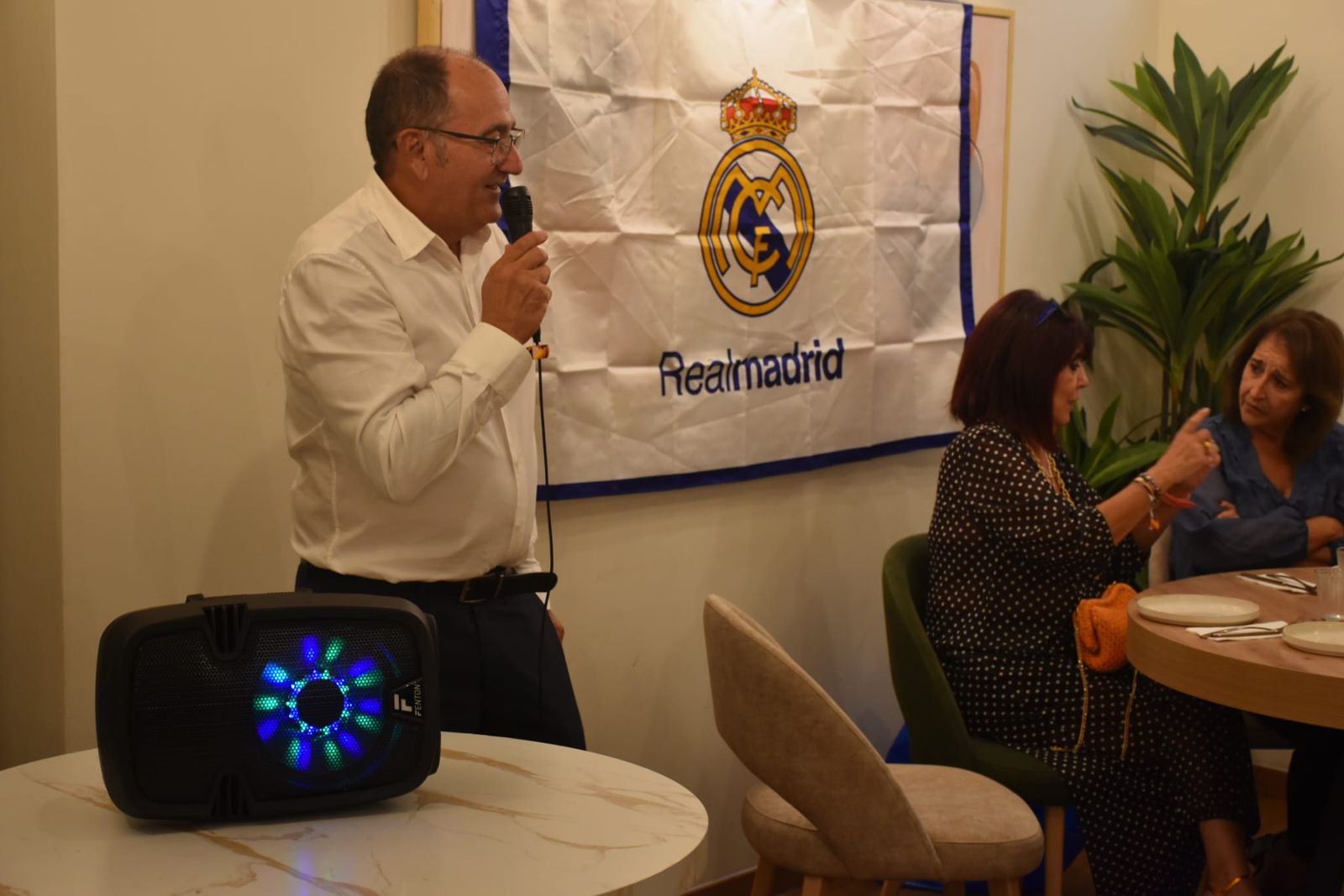 Ambiente madridista en el restaurante 'Aire'
