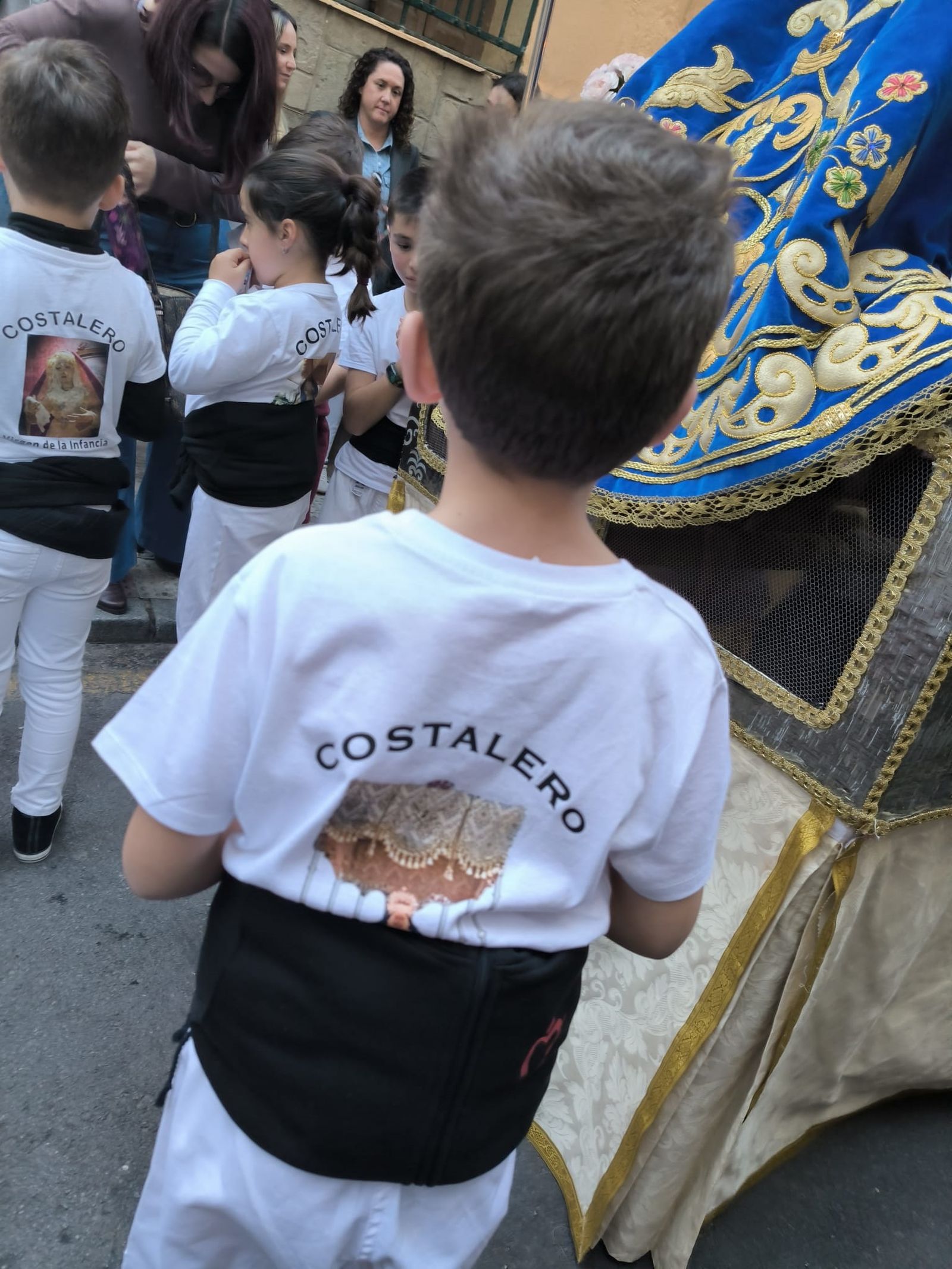 El paso de los niños, como antesala de la Semana Santa