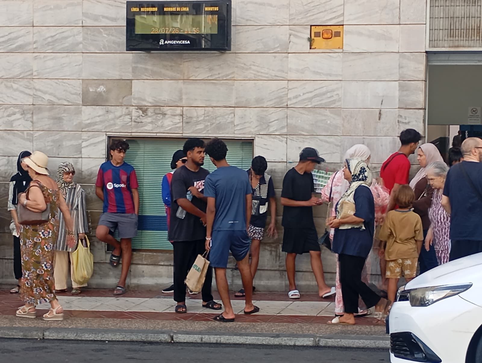 Las entradas en Ceuta de este jueves desde Marruecos, en imágenes