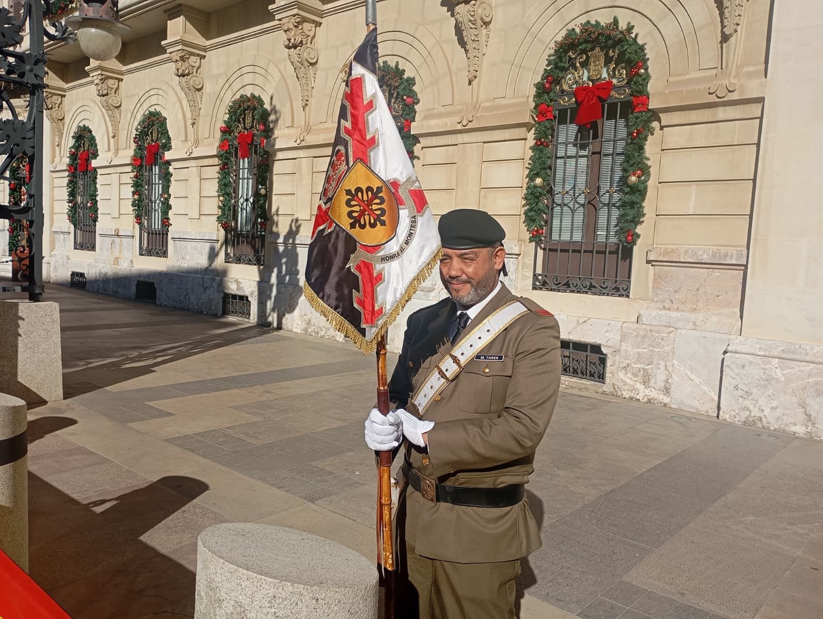 Así ha sido la imposición de la Medalla de Plata de la Ciudad a Caballería