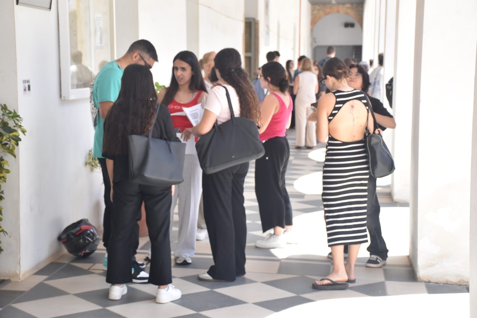 FOTOGALERÍA | Así ha sido el primer día de Selectividad en Ceuta