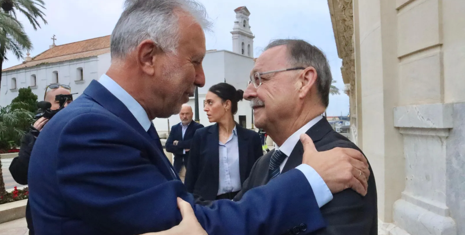 Vivas recibe al ministro Torres durante su visita a Ceuta el pasado 25 de febrero.