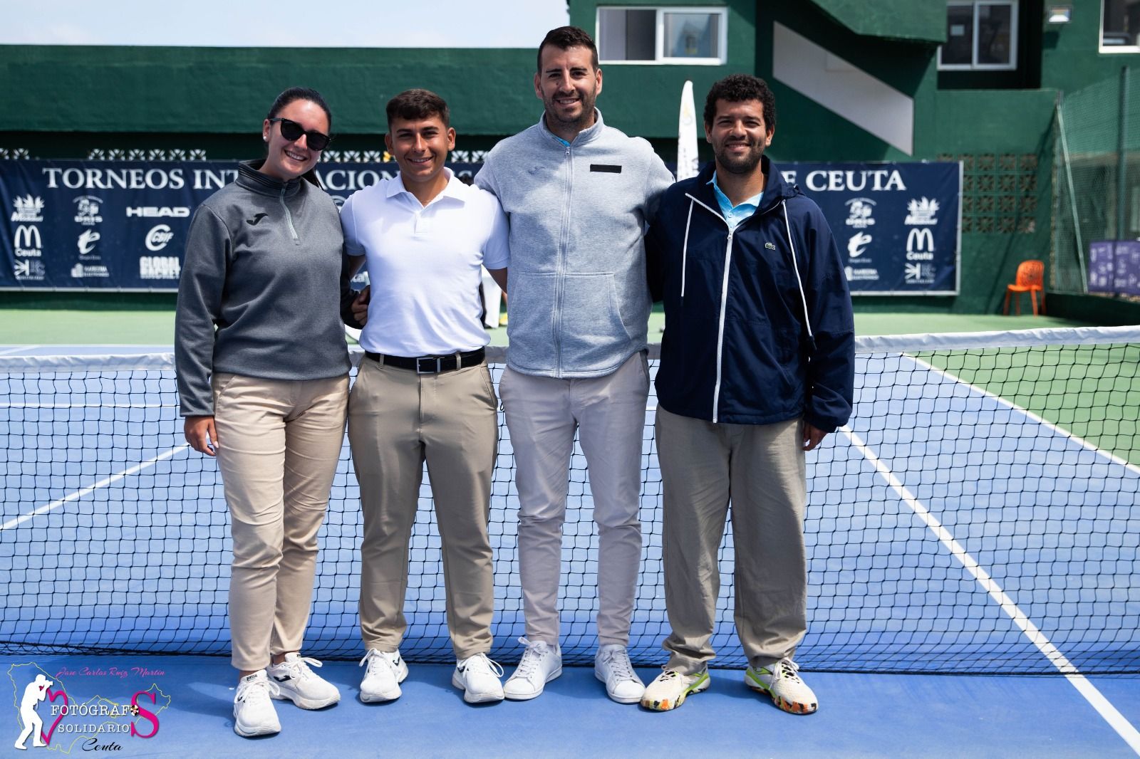 Entrega de trofeos de los primeros clasificados del 'Torneo'