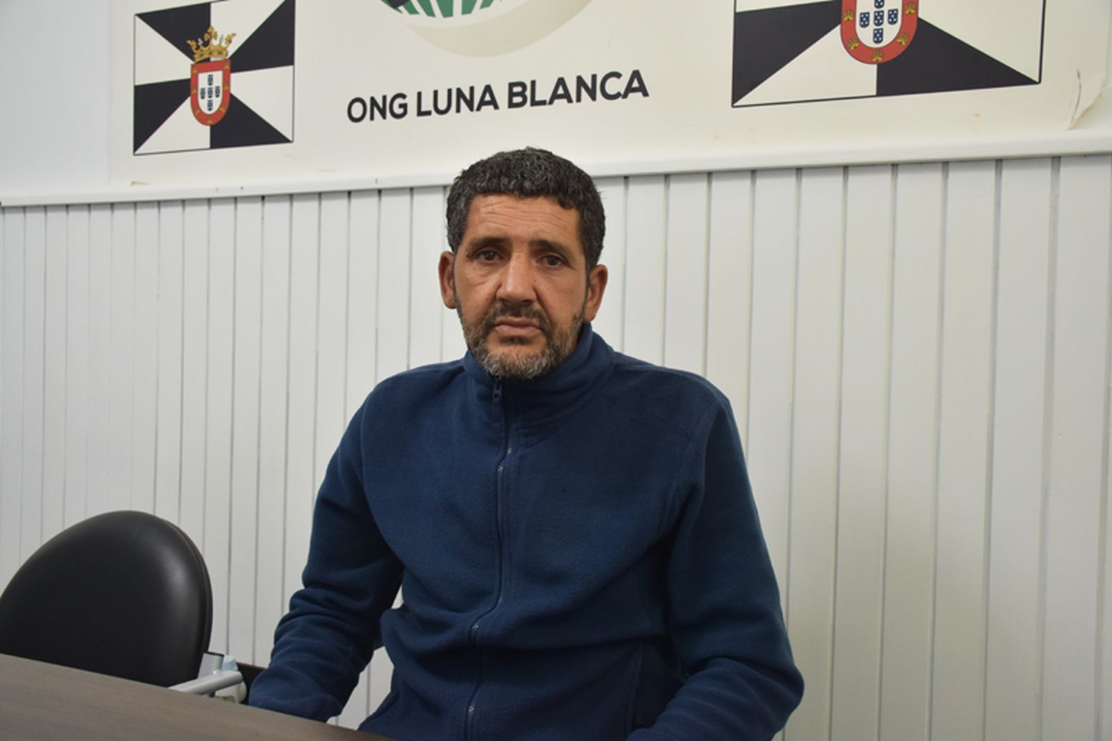 Mohamed durante la entrevista concedida a El Pueblo de Ceuta en el interior de la sede de Luna Blanca. / FOTO G.S. Mohamed durante la entrevista concedida a El Pueblo de Ceuta en el interior de la sede de Luna Blanca. / FOTO G.S.