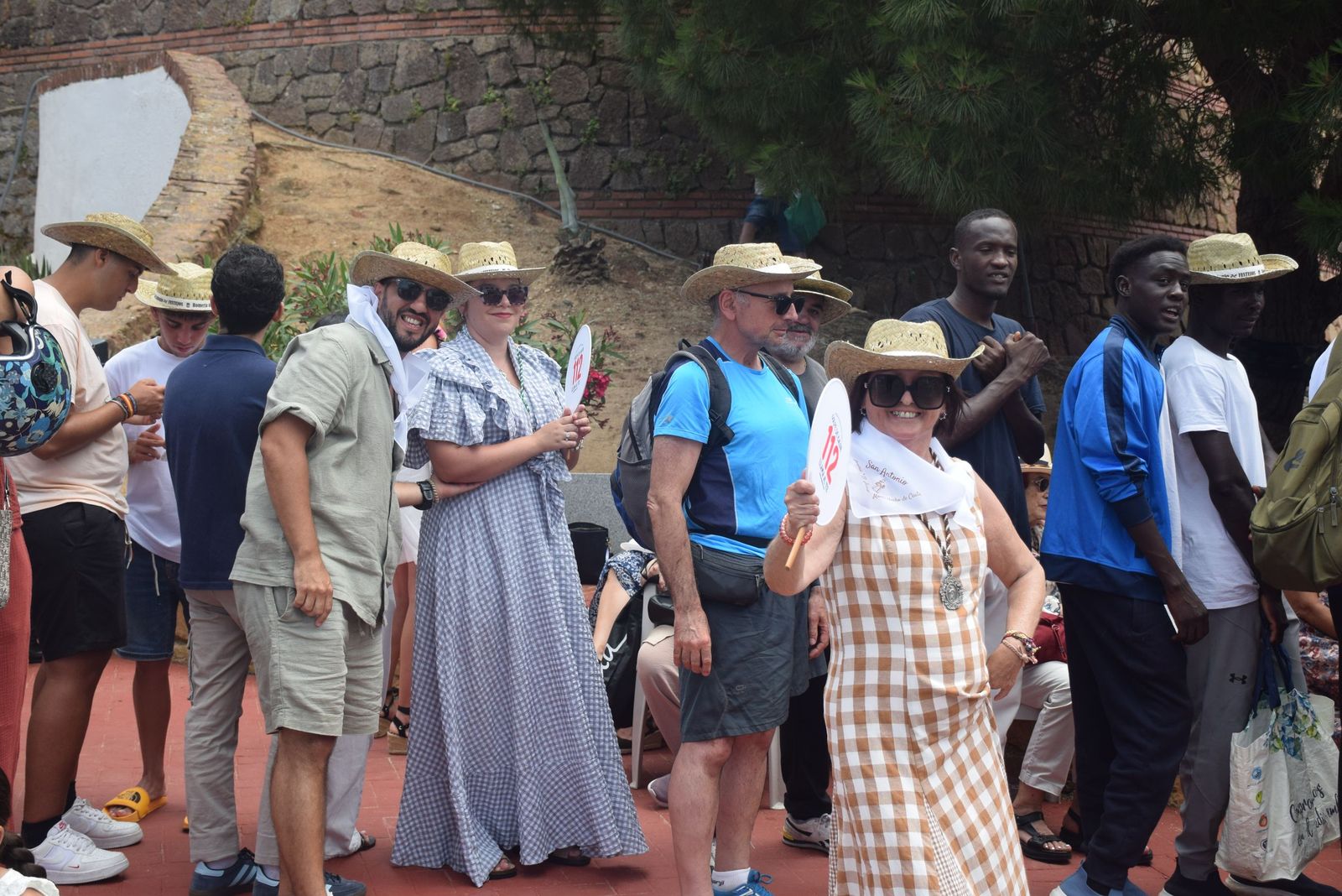 Tradición, fe y calor: Ceuta se vuelca con San Antonio