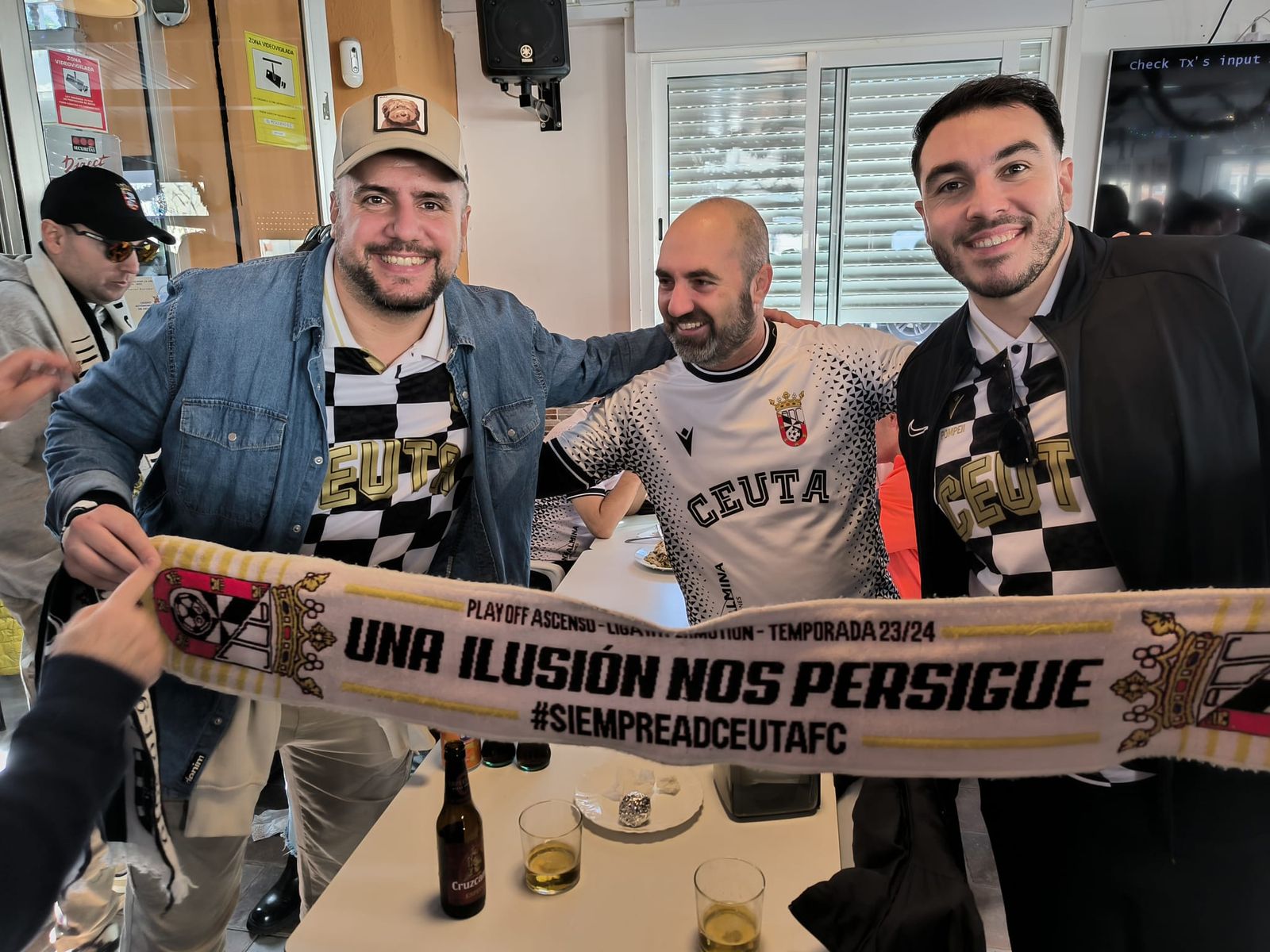 FOTOGALERÍA | Así vio Nicol's a los ceutíes en la previa del partido de la AD Ceuta contra el Burgos CF