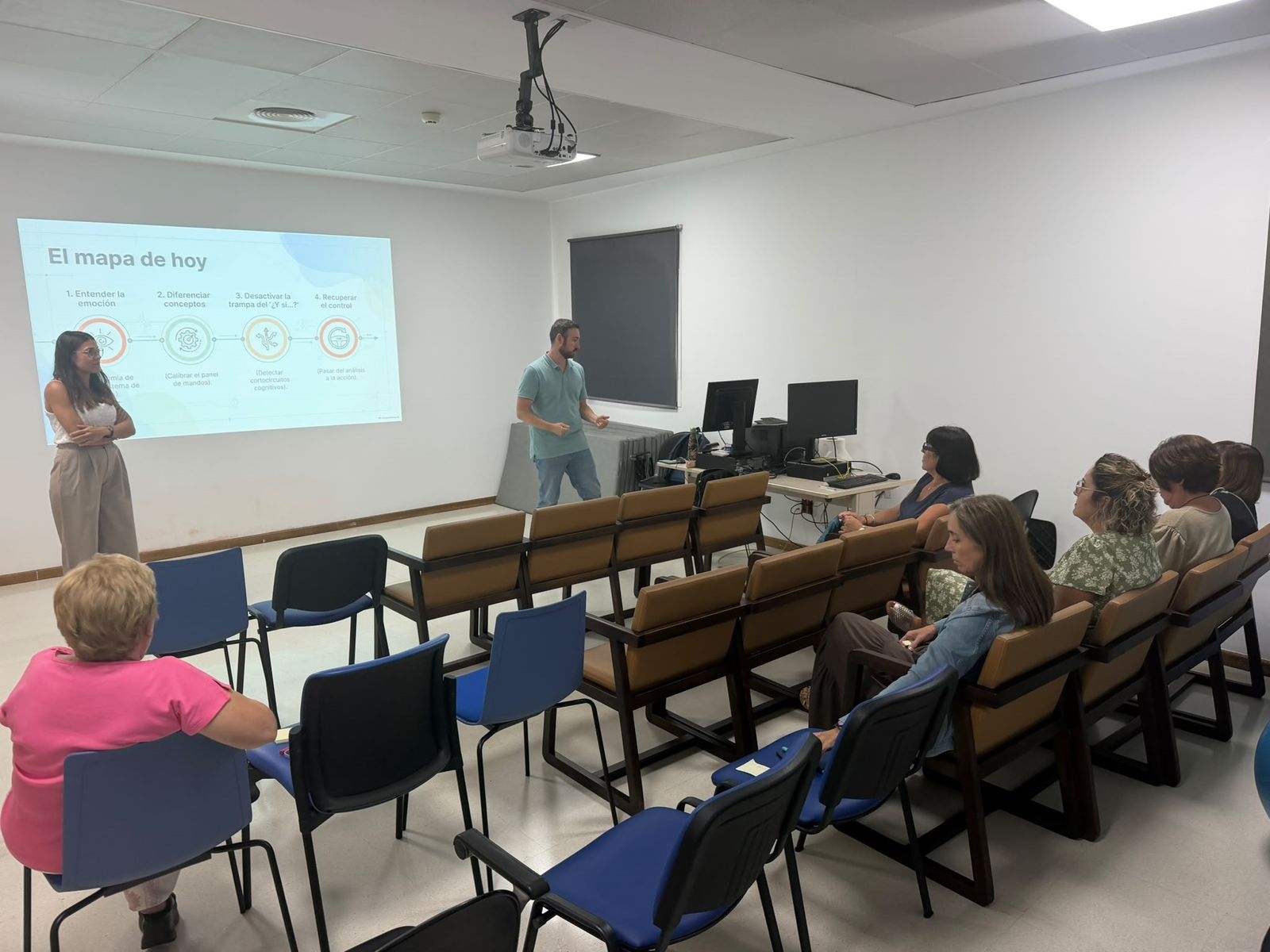 Un momento de la primera sesión del taller celebrada hoy
