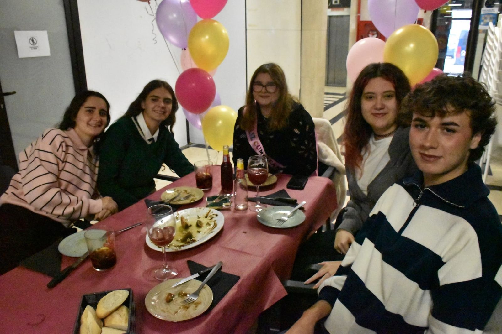 Los restaurantes de Ceuta se llenan de ambiente festivo con las comidas y cenas de empresa