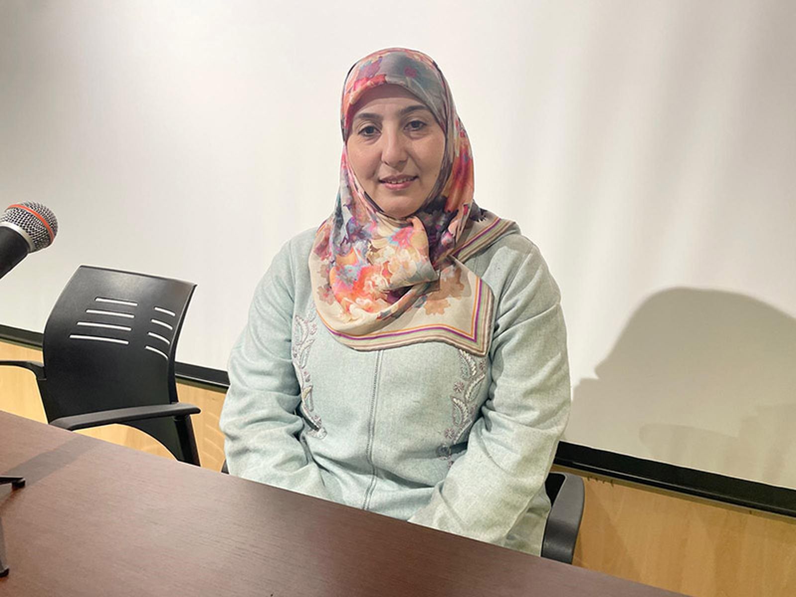 Asiya Oulad Salama, momentos antes de dar comienzo al acto. / FOTO REDUAN