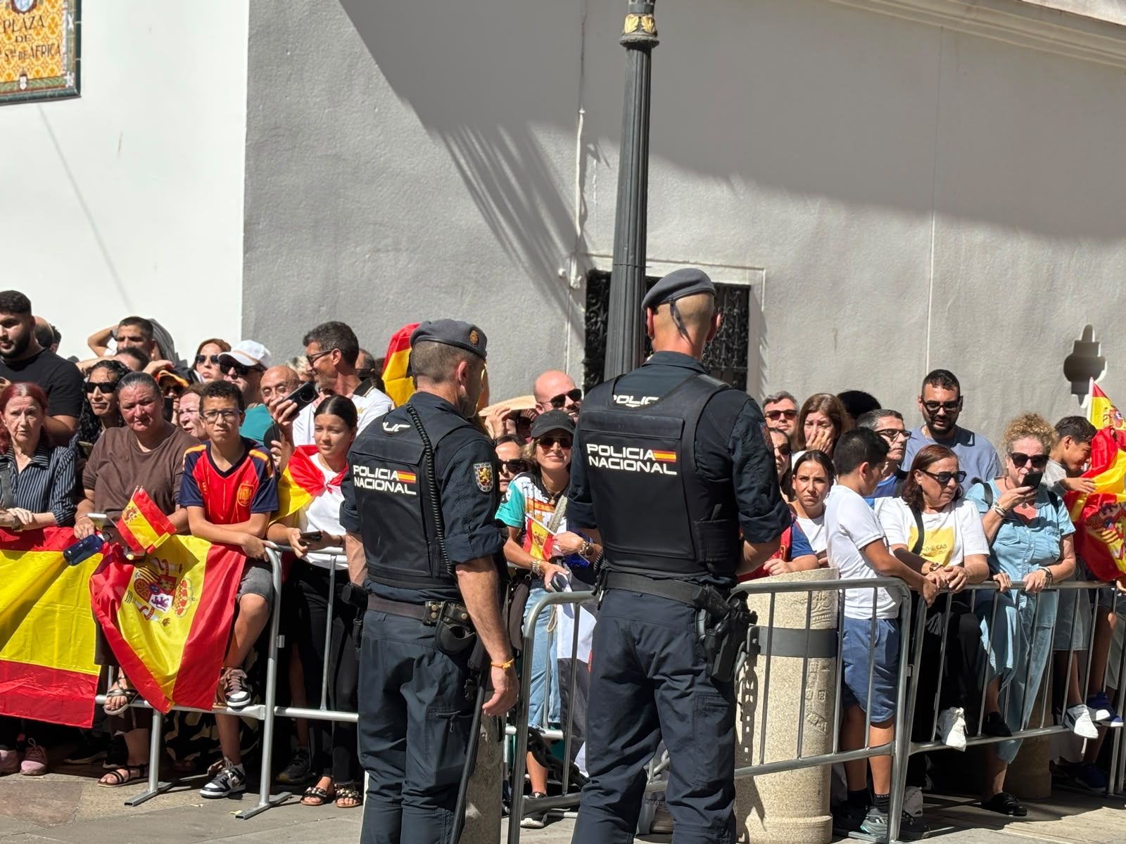 El gran despliegue de 1.800 efectivos que protege a los Reyes en Ceuta