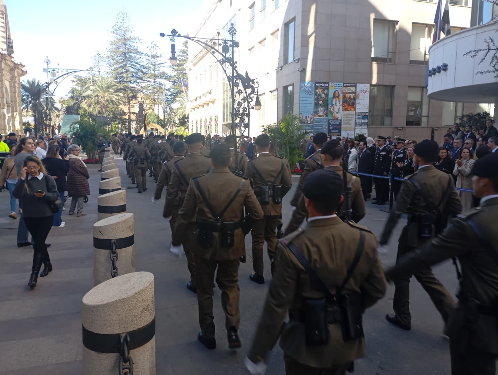 Así ha sido la imposición de la Medalla de Plata de la Ciudad a Caballería