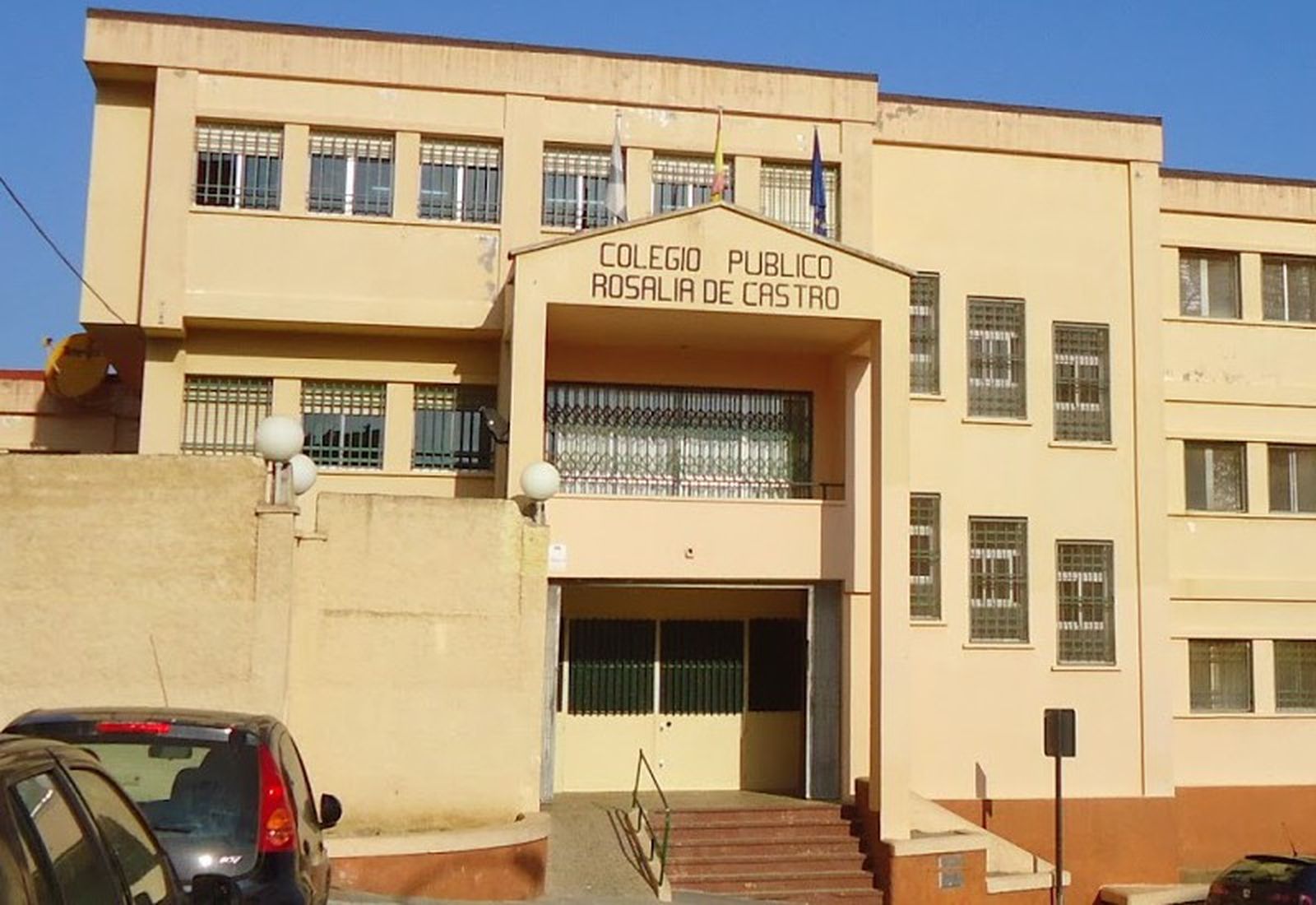 Colegio público "Rosalía de Castro"/FOTO EL PUEBLO