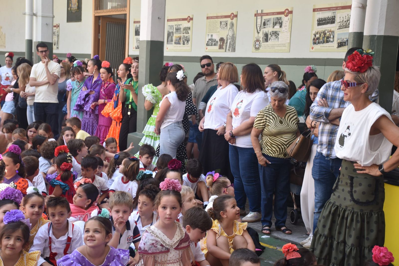 El Colegio de San Agustín disfruta de una feliz jornada solidaria con su Cruz de Mayo