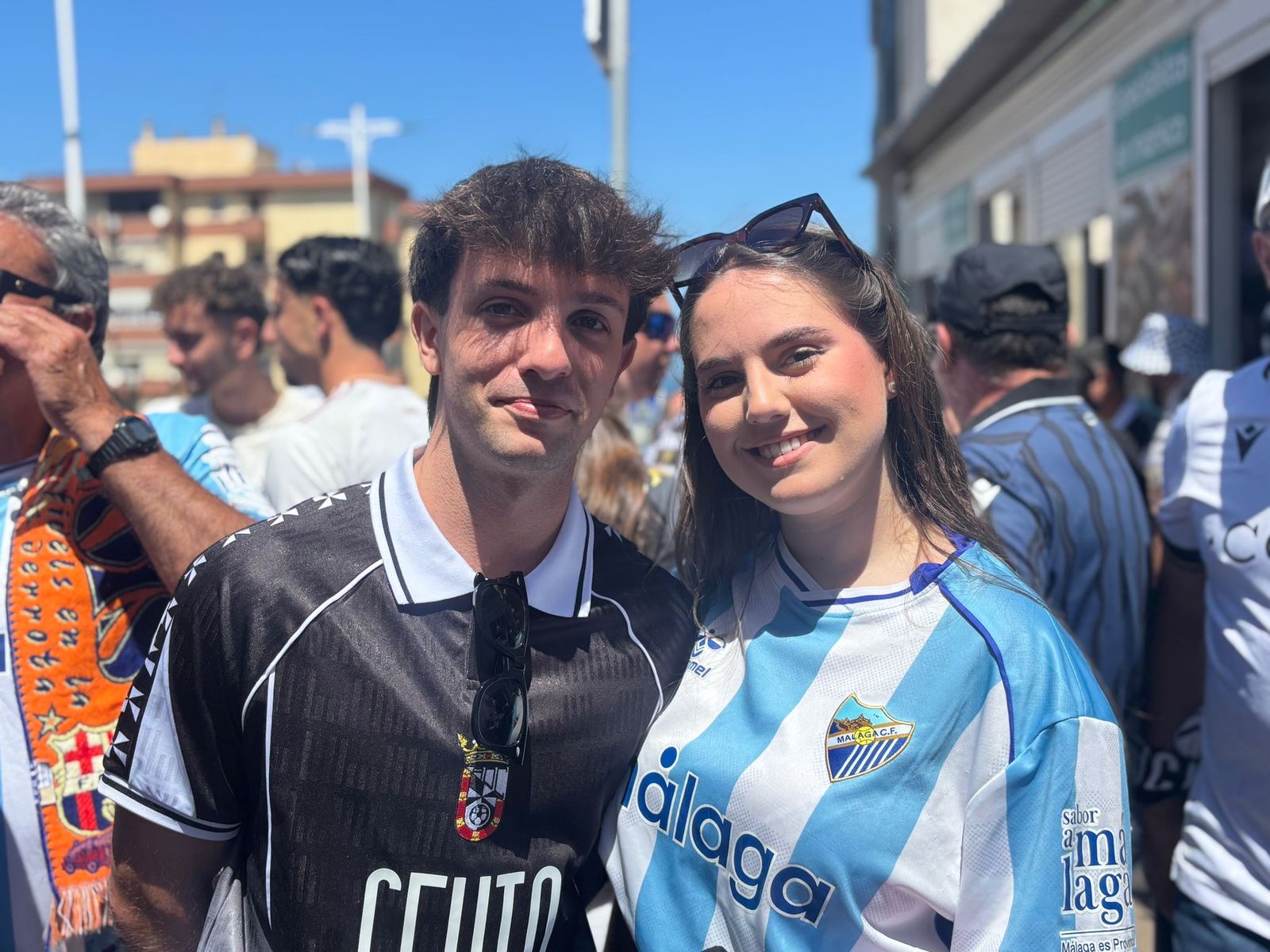Aficionados en la previa del partido