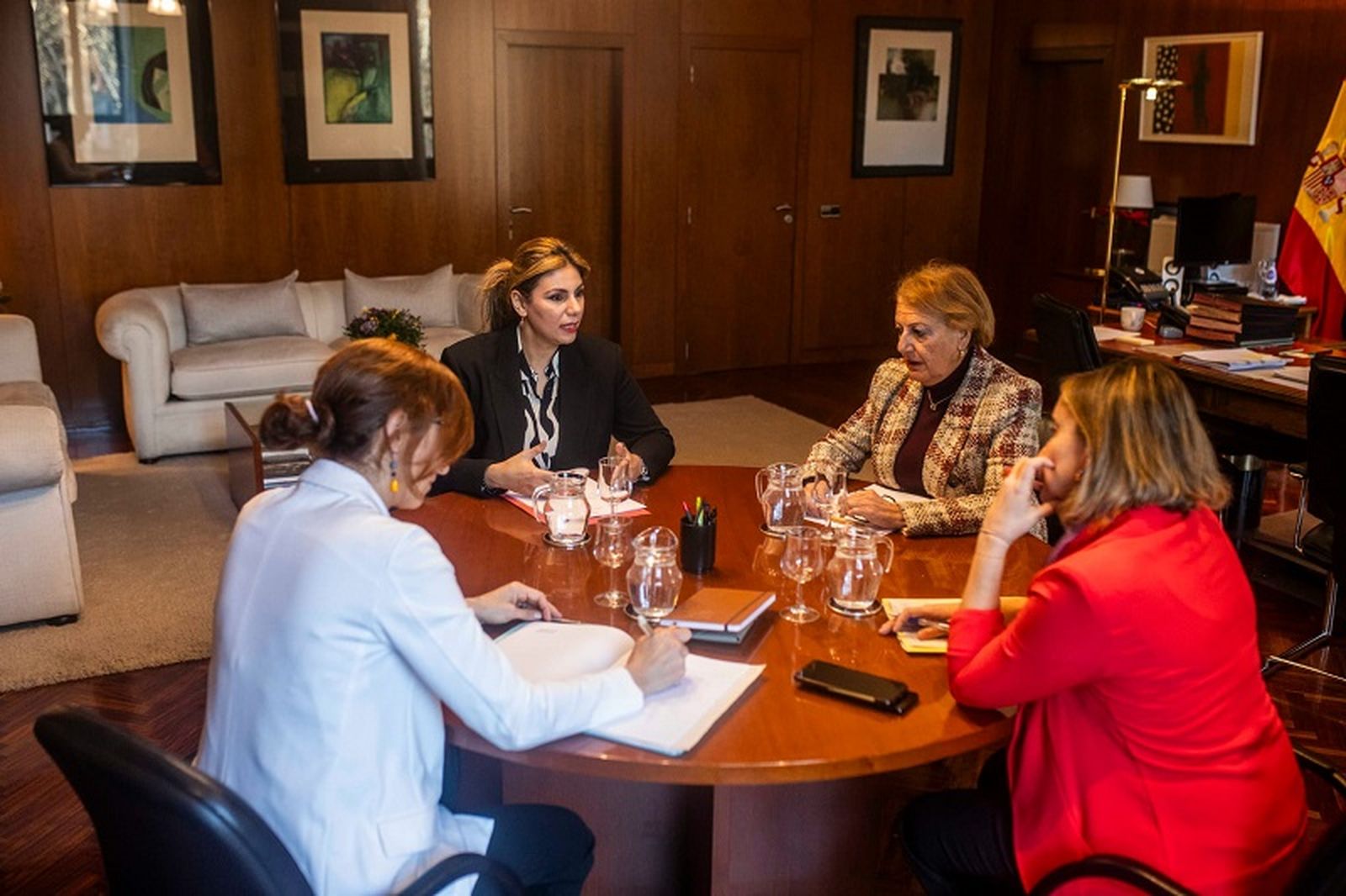 La consejera de Sanidad de Ceuta, Nabila Benzina, y la directora general de Sanidad y Consumo, Rebeca Benarroch, se reunieron este jueves con la ministra de Sanidad, Mónica García, y la asesora de la Secretaría de Estado en Sanidad, A La consejera de Sanidad de Ceuta, Nabila Benzina, y la directora general de Sanidad y Consumo, Rebeca Benarroch, se reunieron este jueves con la ministra de Sanidad, Mónica García, y la asesora de la Secretaría de Estado en Sanidad, A